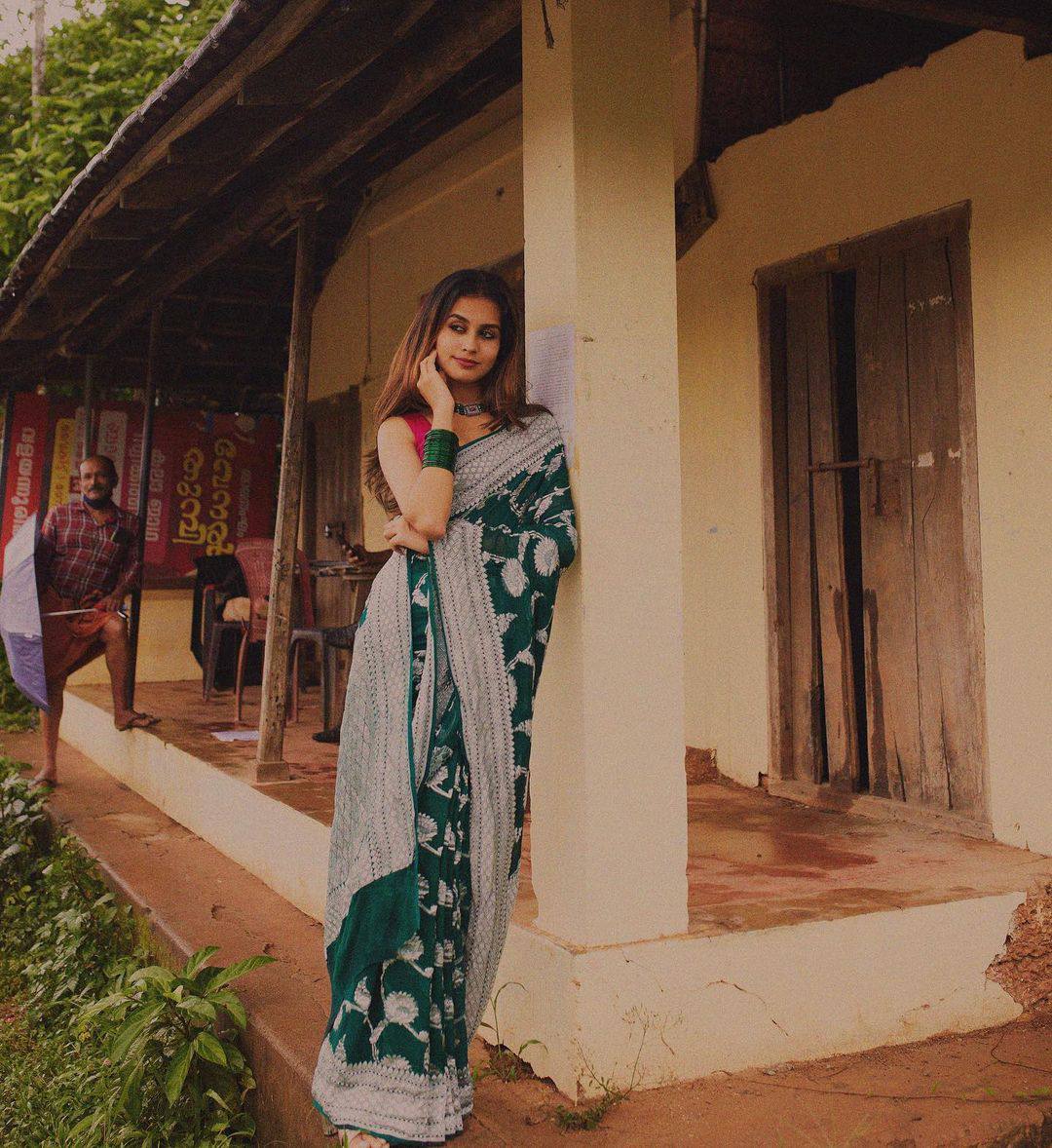 Appealing Rama Soft Silk Saree With Deserving Blouse Piece