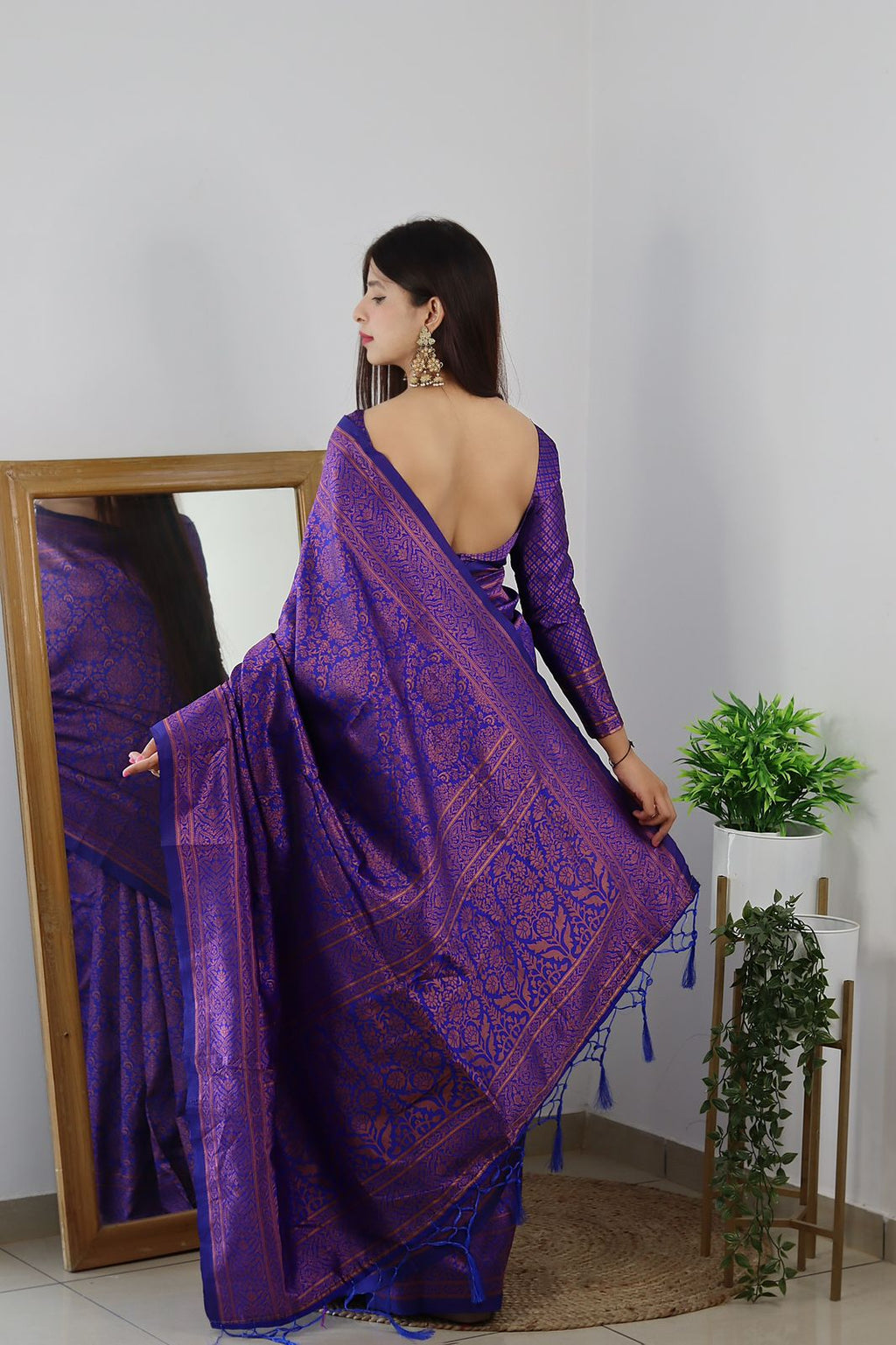 Angelic Royal Blue Soft Banarasi Silk Saree With Lovely Blouse Piece
