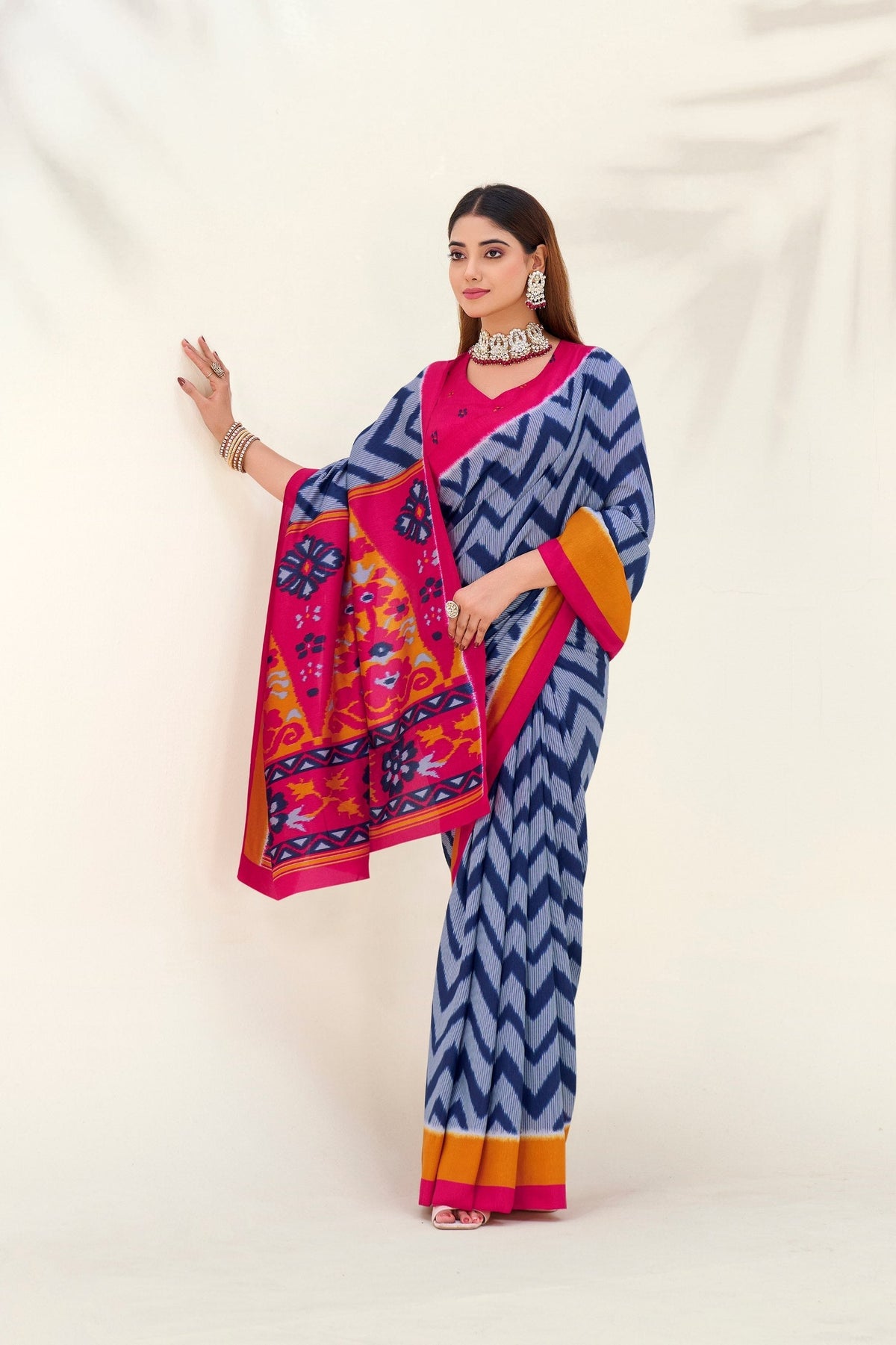 Blue Elegant Printed Tasar Silk Saree with Matching Unstitched Blouse Piece