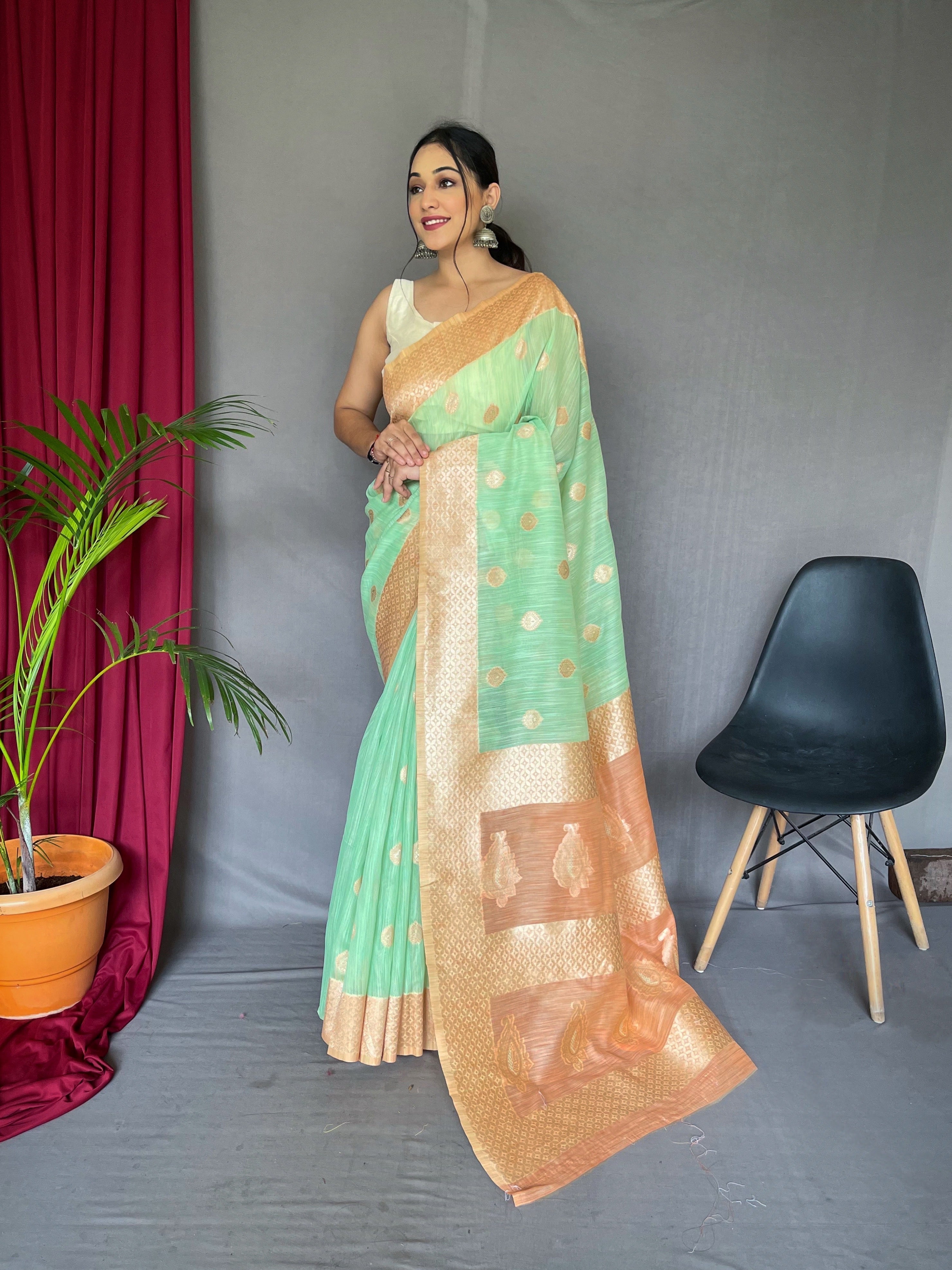 Pastel Green with Peach Saree in Cotton Slub Contrast Pattern