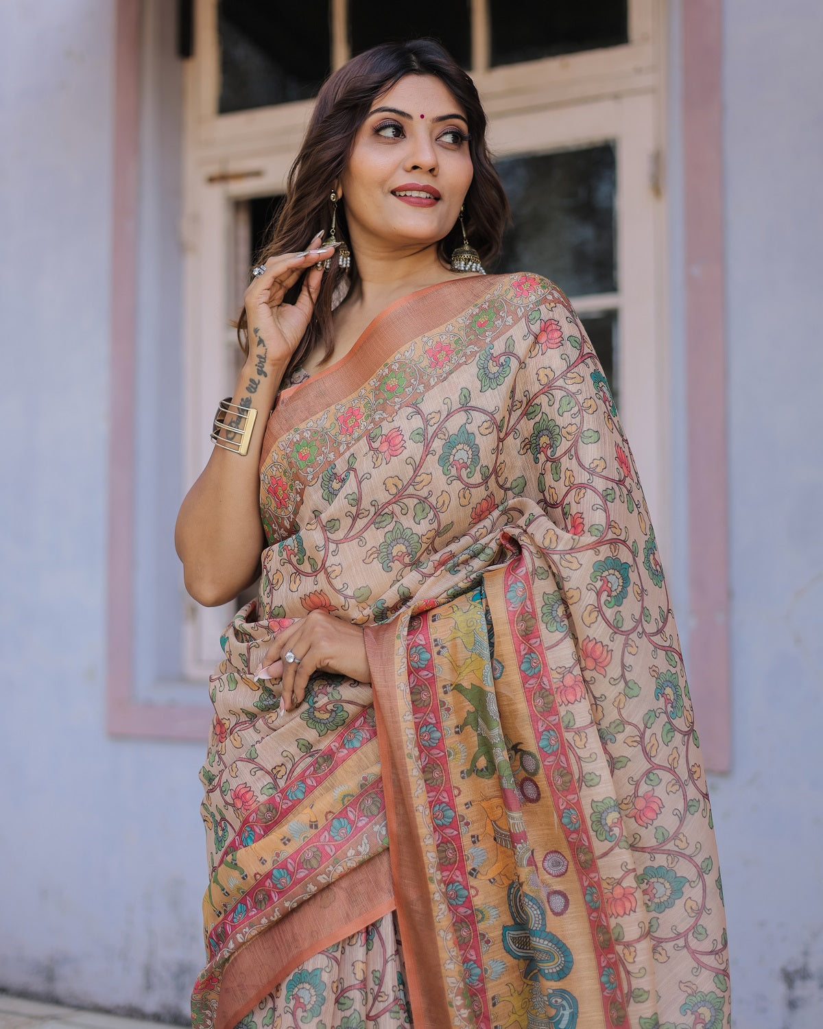 Printed Multicolor Linen Saree for Women with Multicolor Pallu and Ethnic Border – Lightweight Casual Wear