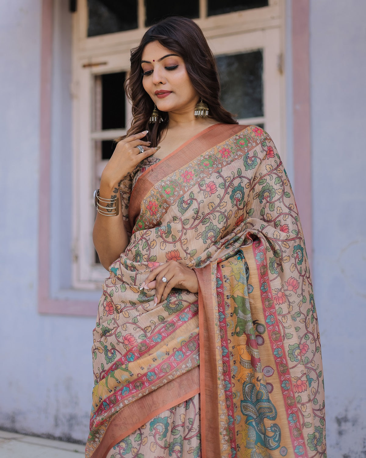Printed Multicolor Linen Saree for Women with Multicolor Pallu and Ethnic Border – Lightweight Casual Wear