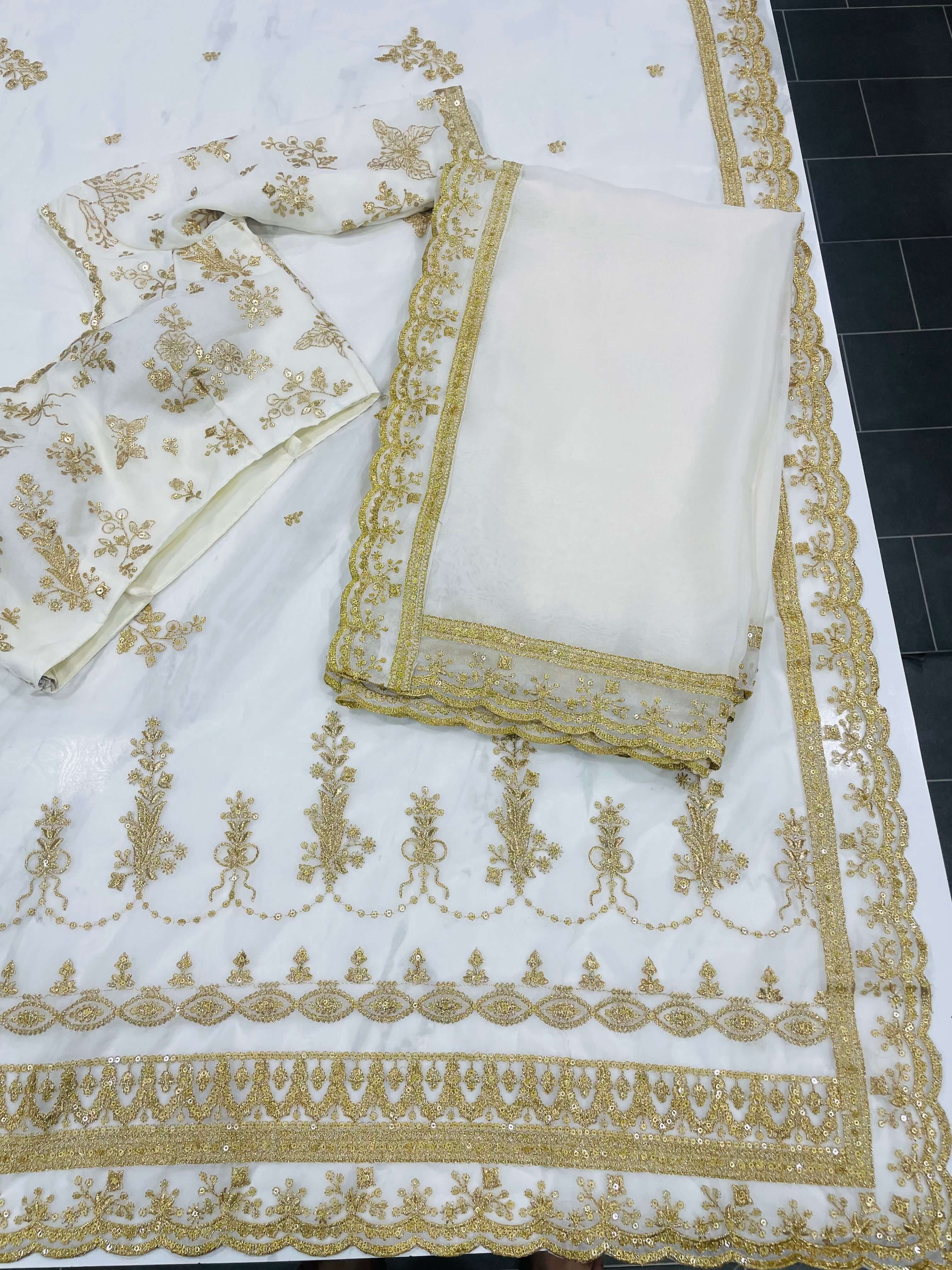 Off-White Half Sleeves Organza Silk Saree