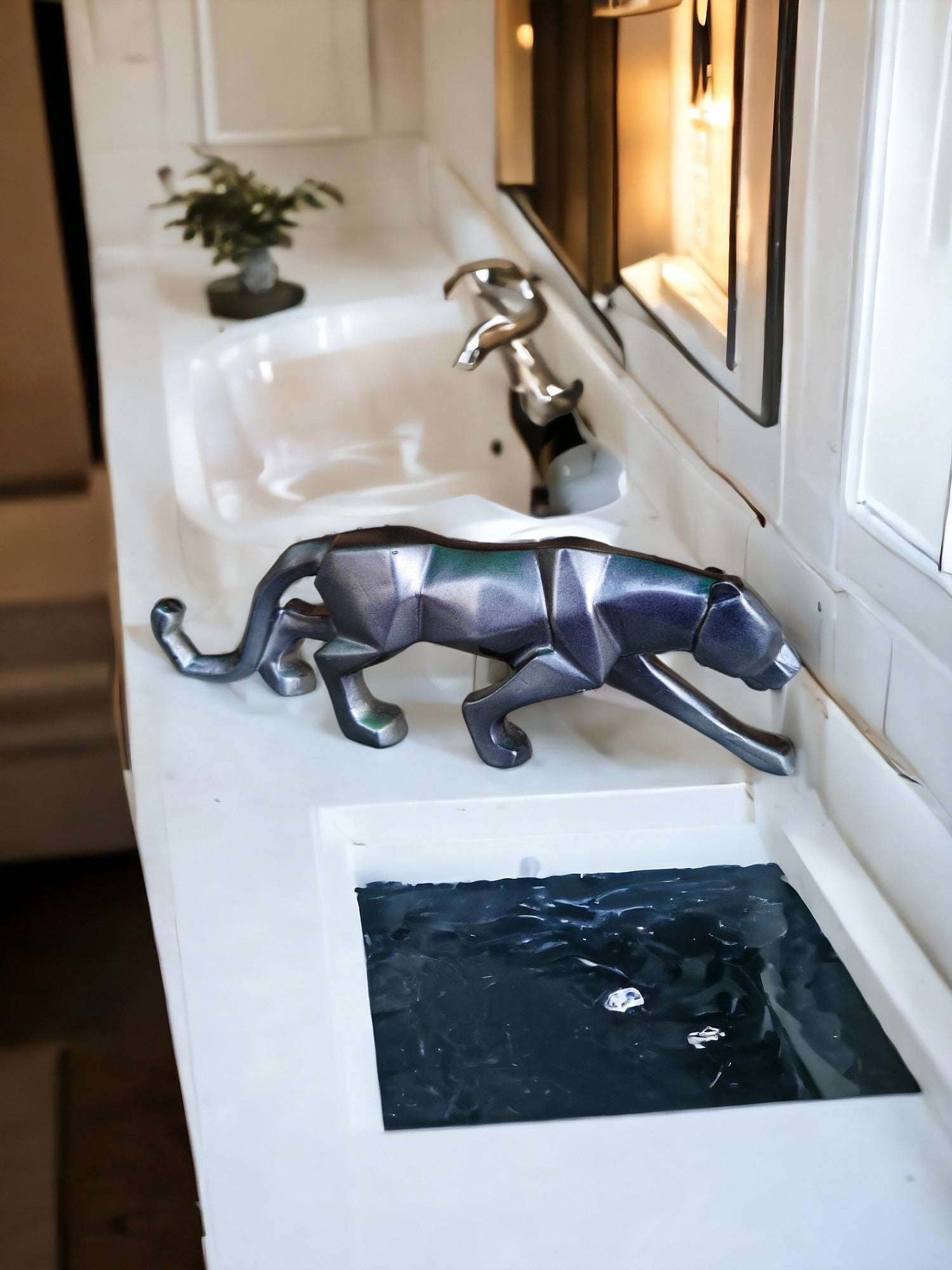 Panther Decor - Sleek and Stylish Decor for home and office - Fabzie - Home Decor Elegance