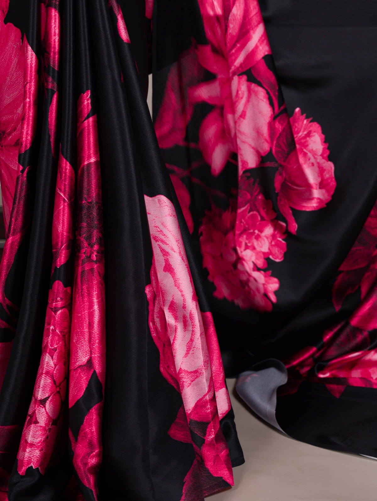 Pink Elegant Floral Print Satin Silk Saree with Plain Banglory Blouse Piece