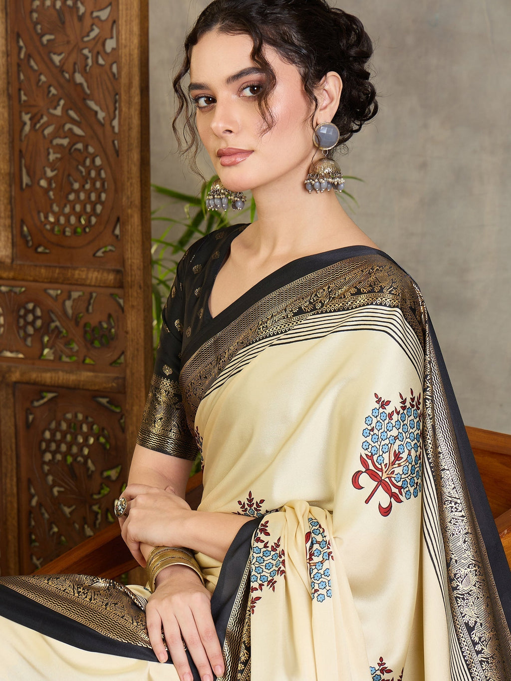 Aavira Classic Semi Modal Saree for Traditional Functions