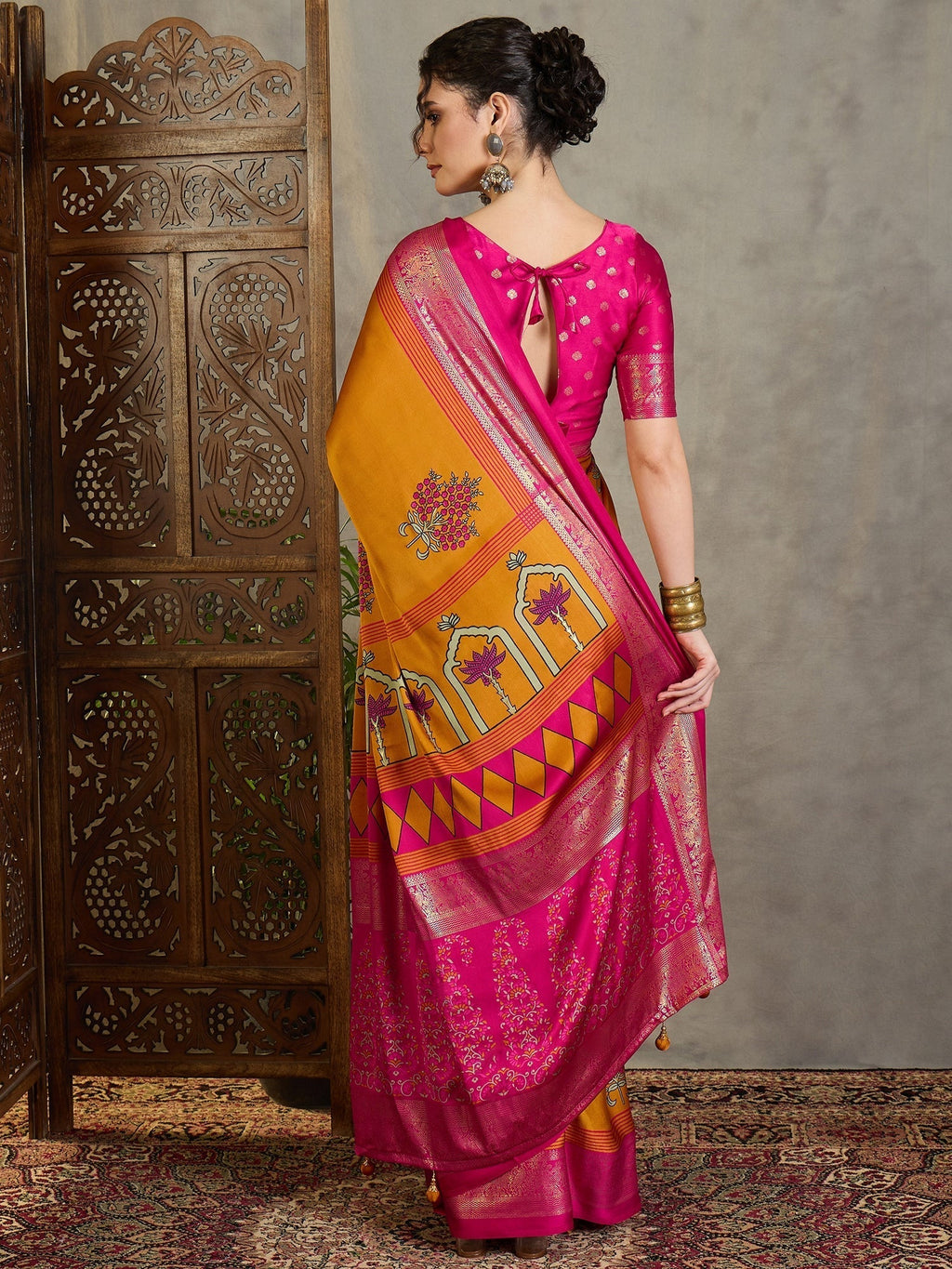 Aavira Classic Semi Modal Saree for Traditional Functions