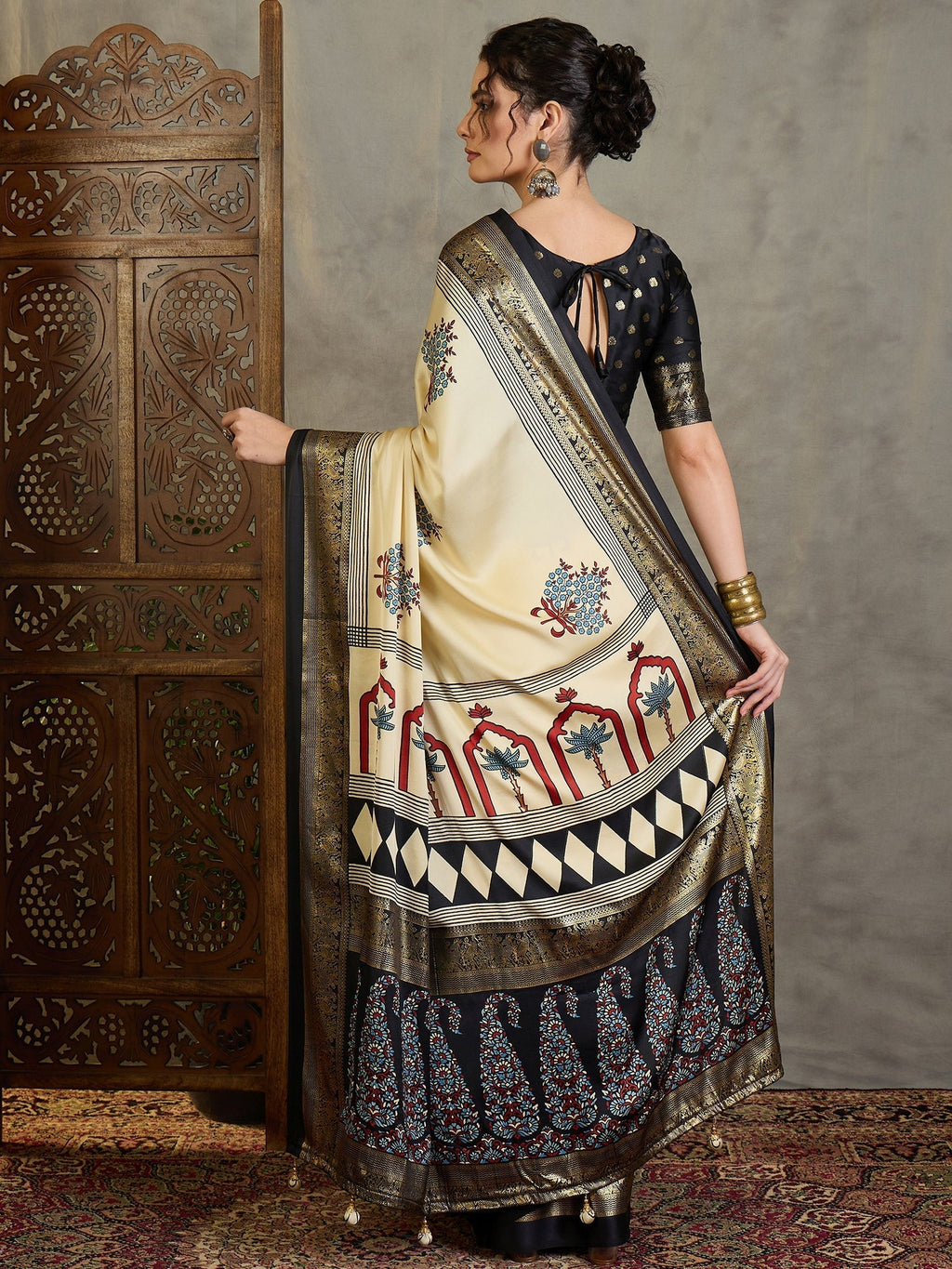 Aavira Classic Semi Modal Saree for Traditional Functions