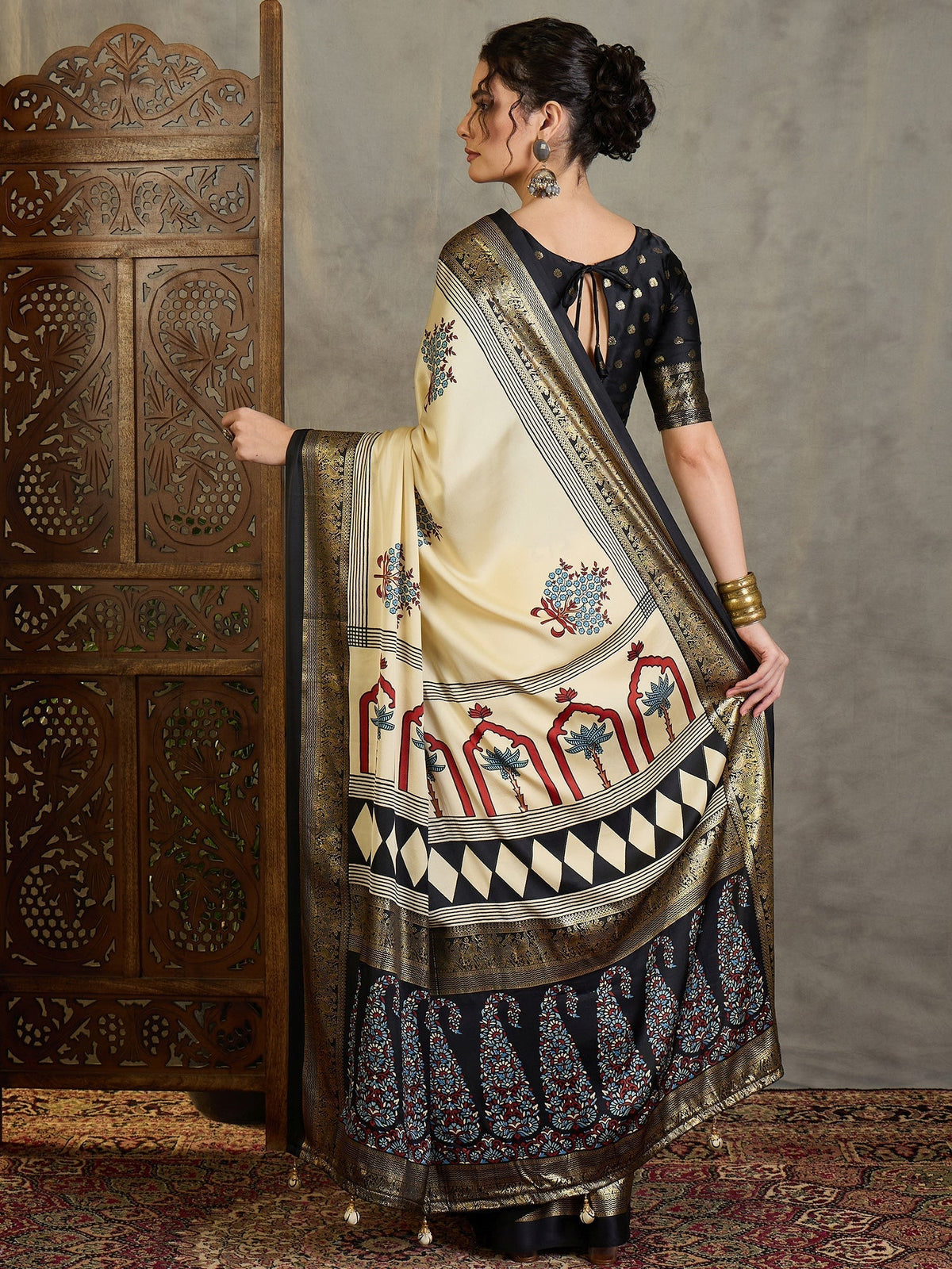 Aavira Classic Semi Modal Saree for Traditional Functions