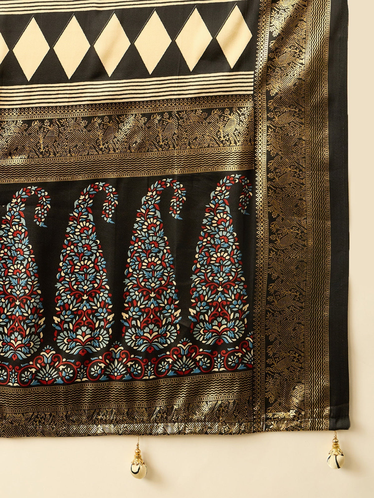 Aavira Classic Semi Modal Saree for Traditional Functions