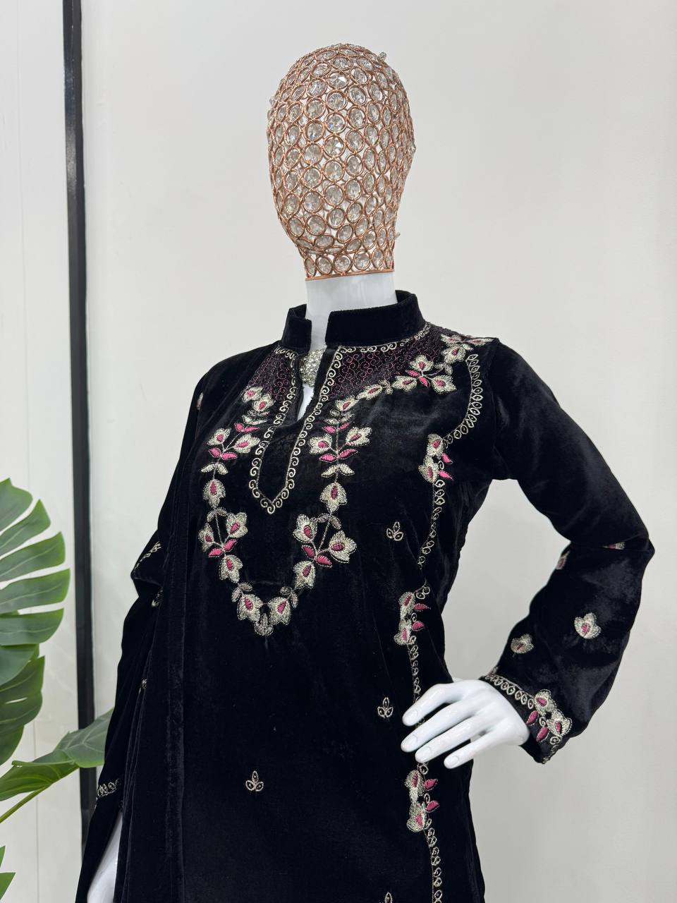 Black Elegant Velvet Ensemble – Luxe Thread & Sequin Work