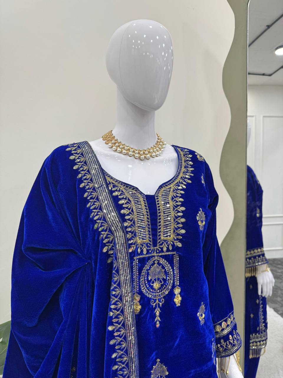 Blue Elegant Velvet Ensemble – Luxe Thread & Sequin Work