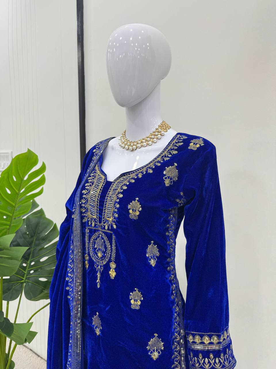 Blue Elegant Velvet Ensemble – Luxe Thread & Sequin Work