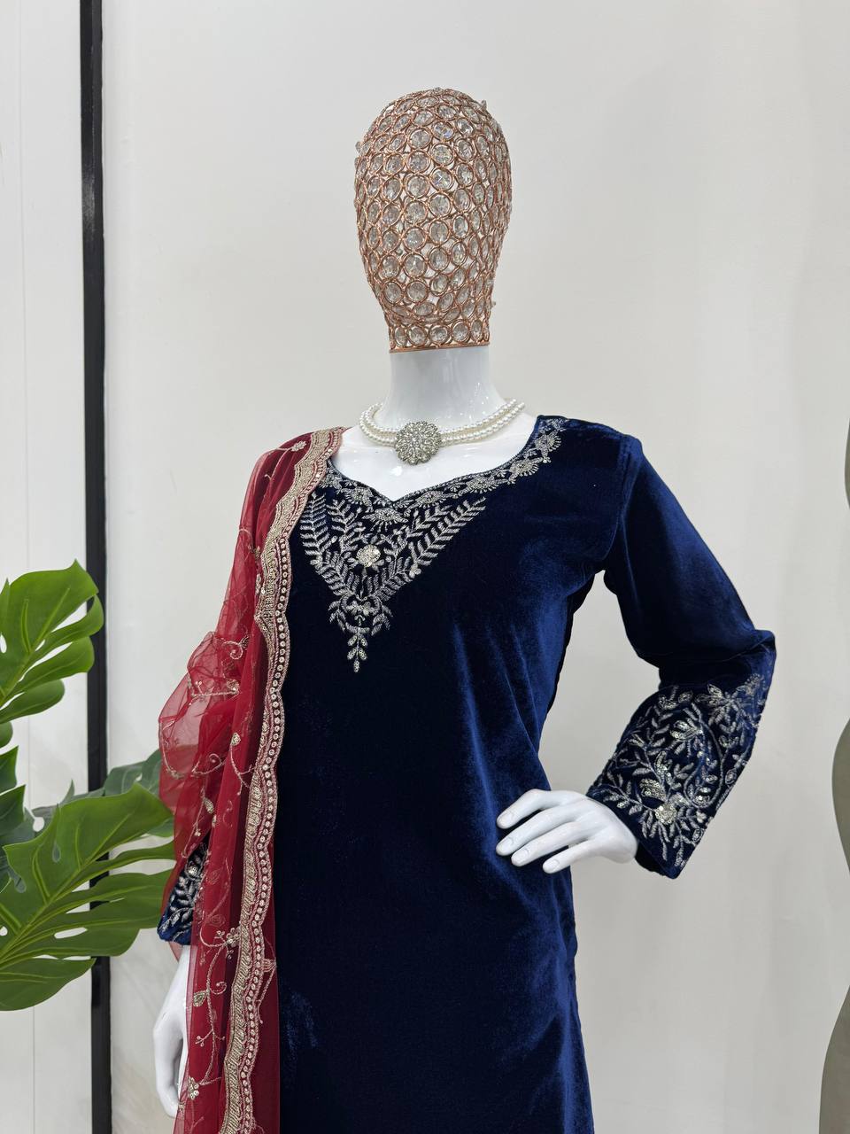 Blue Elegant Velvet Threadwork Suit Set