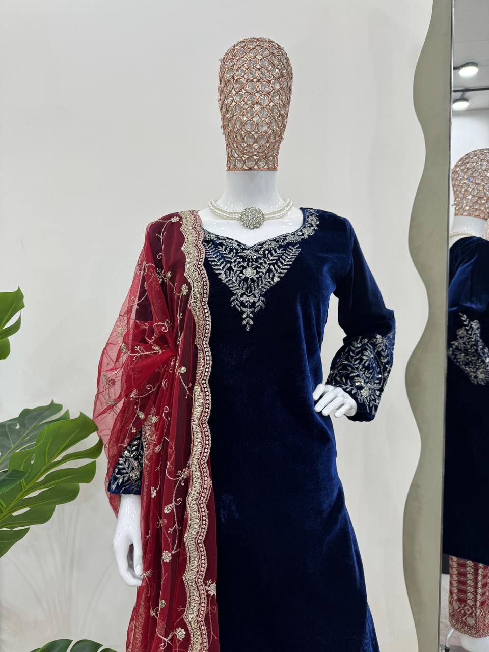 Blue Elegant Velvet Threadwork Suit Set