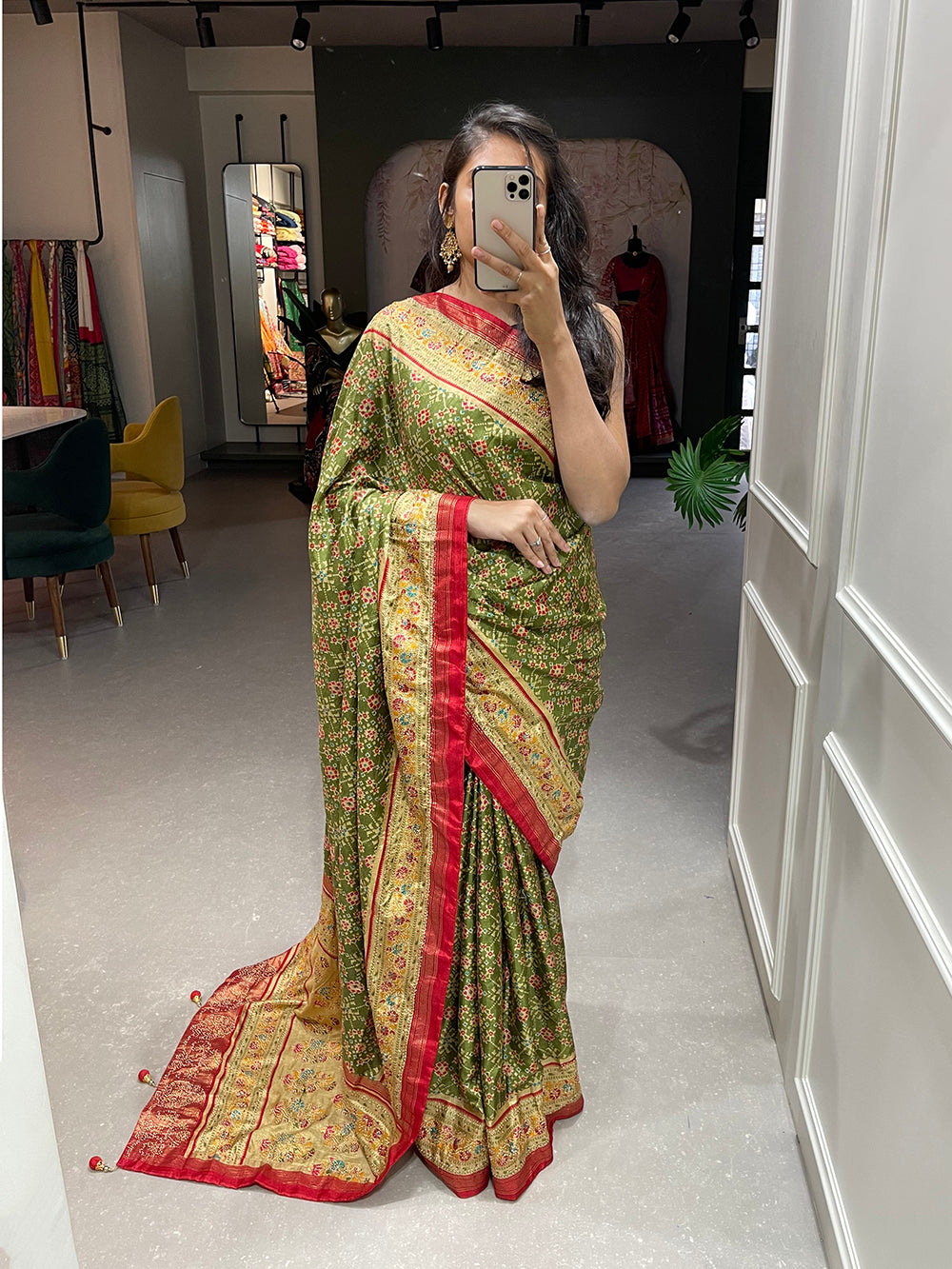 Parrot Color Foil Printed And Stone Work Dola Silk Saree