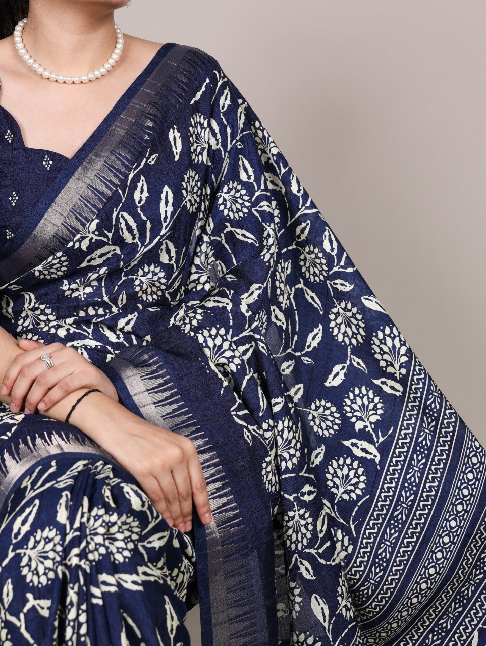 Floral Printed Slub Silk Saree