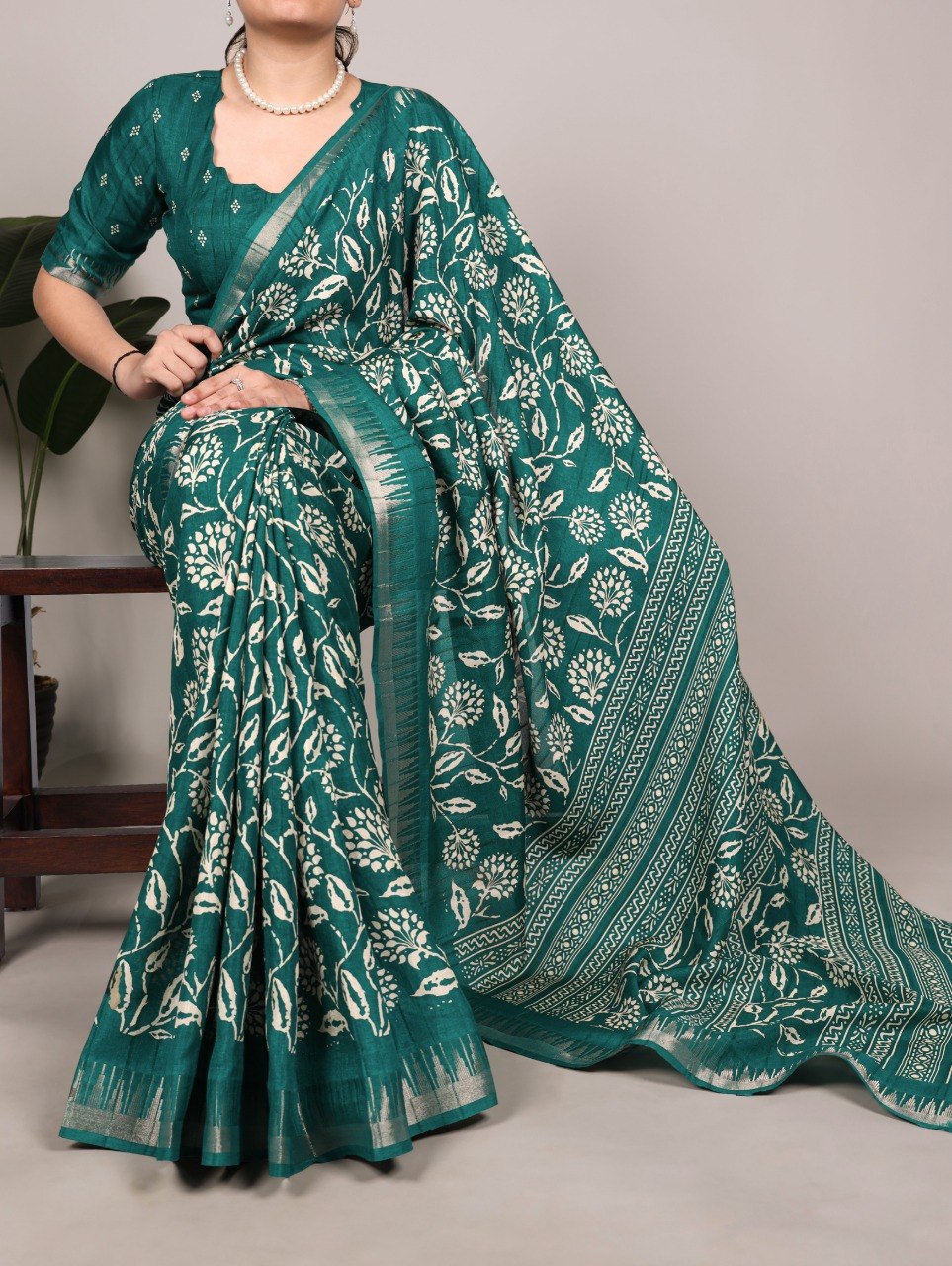 Floral Printed Slub Silk Saree