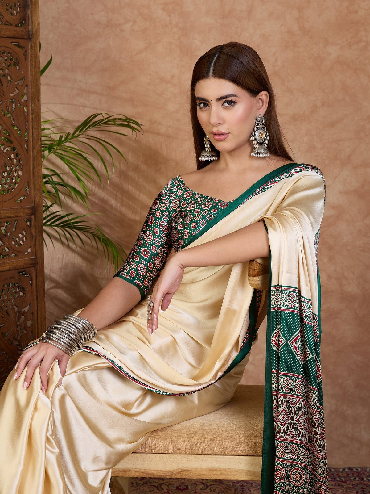 Miranvi Contemporary Semi Modal Saree for Special Occasions
