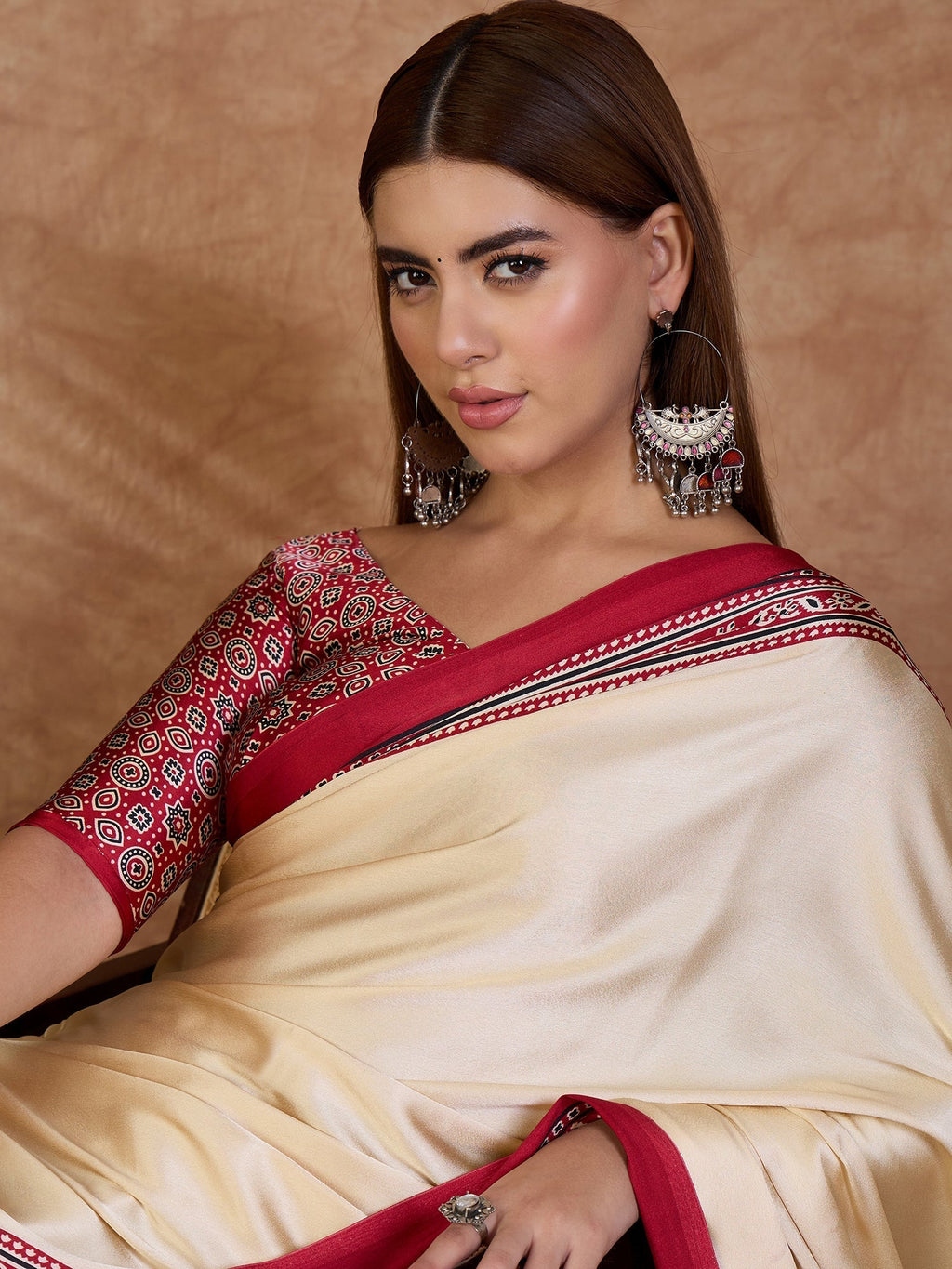 Miranvi Contemporary Semi Modal Saree for Special Occasions