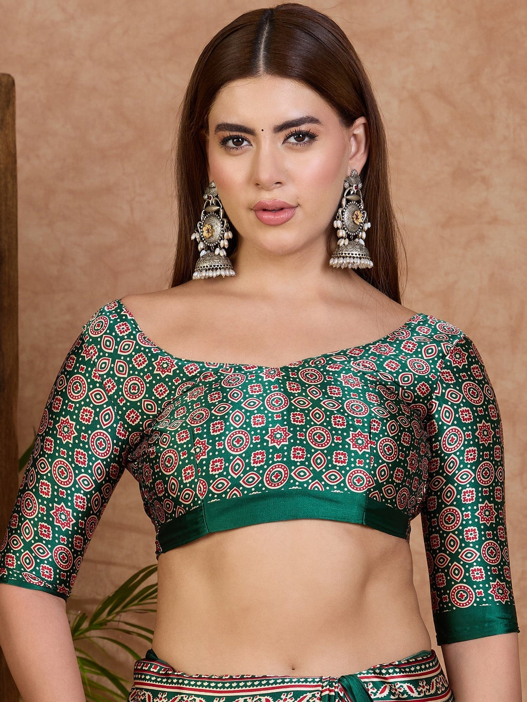 Miranvi Contemporary Semi Modal Saree for Special Occasions