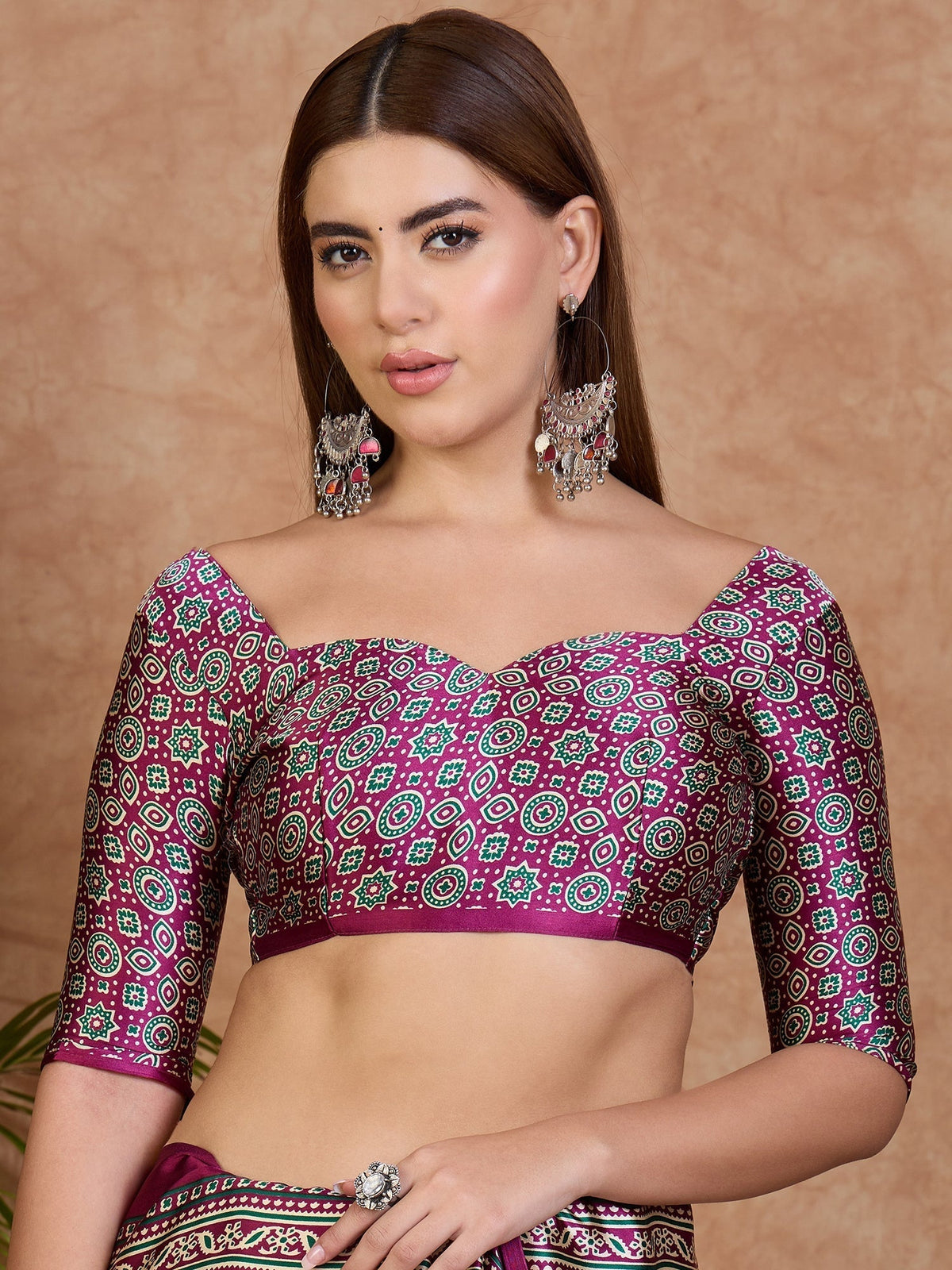 Miranvi Contemporary Semi Modal Saree for Special Occasions