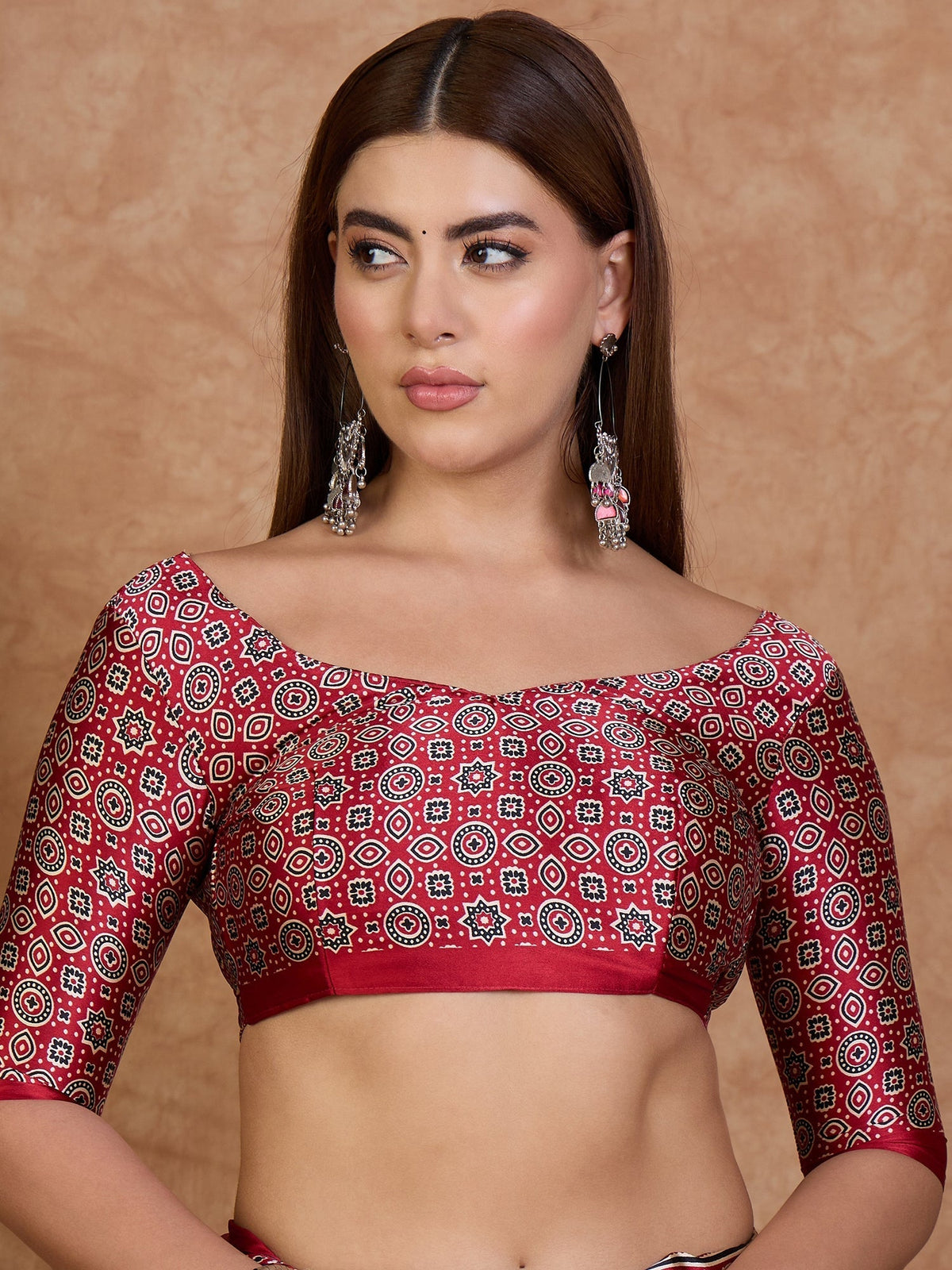Miranvi Contemporary Semi Modal Saree for Special Occasions