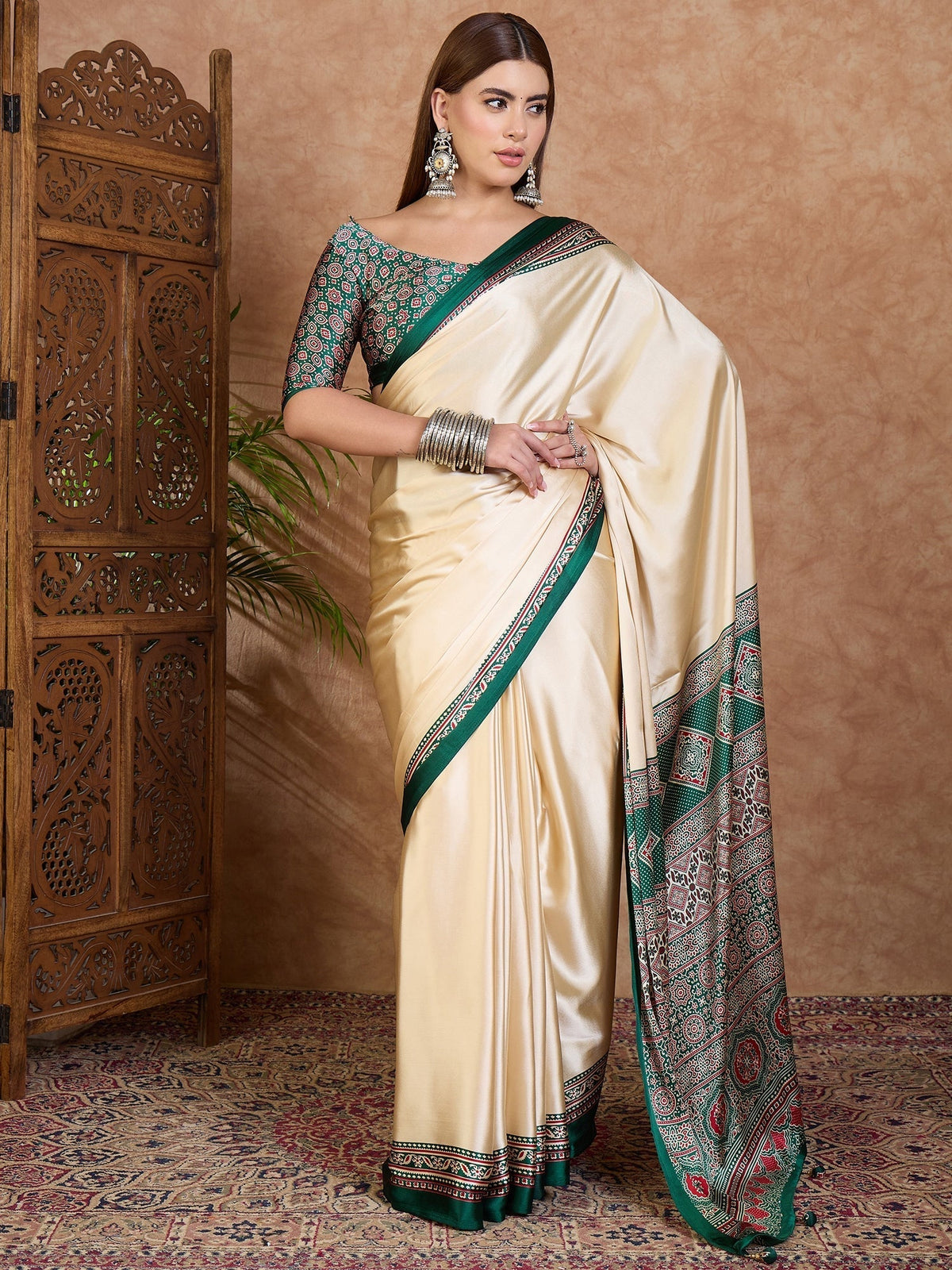 Miranvi Contemporary Semi Modal Saree for Special Occasions