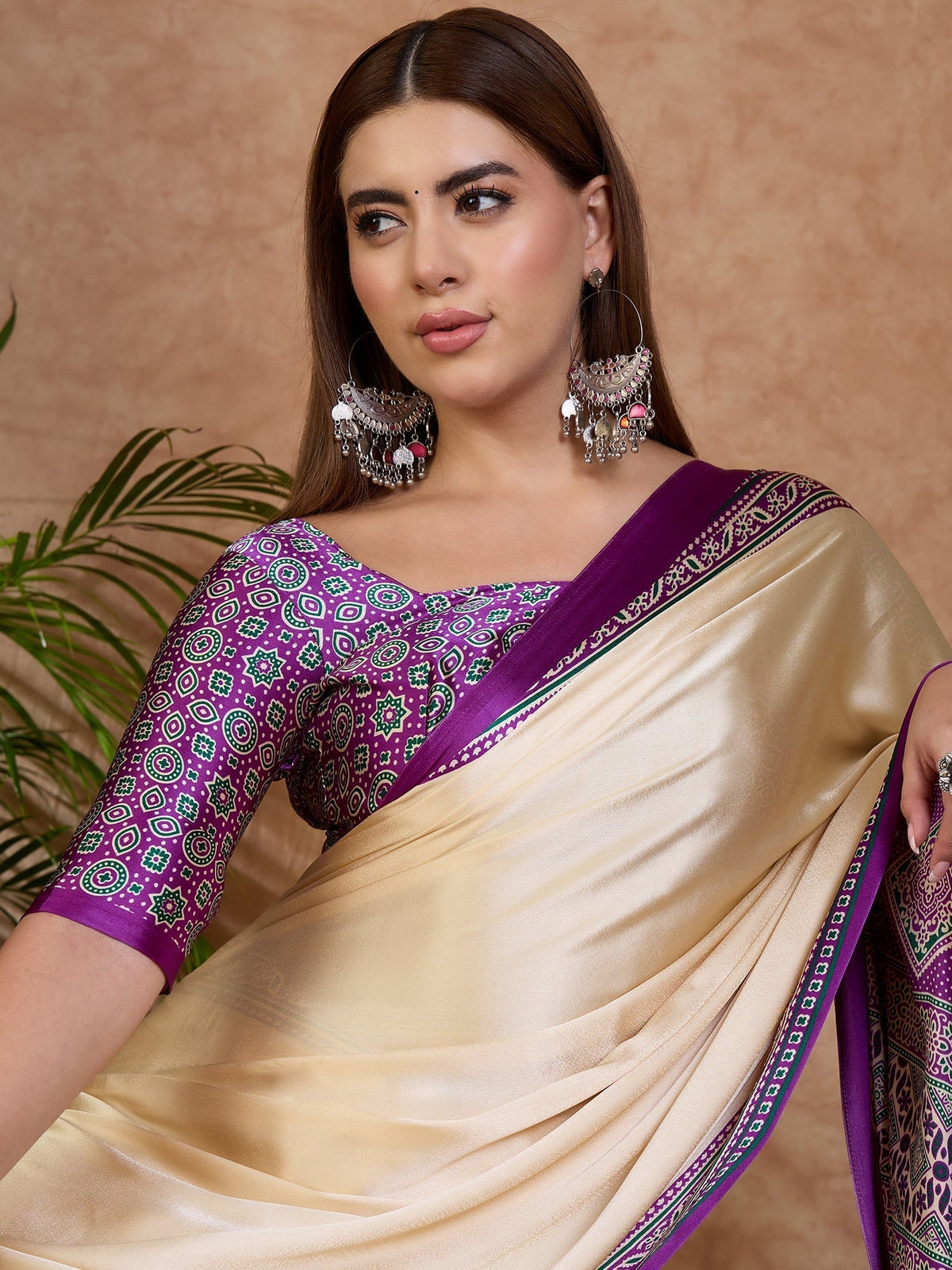 Miranvi Contemporary Semi Modal Saree for Special Occasions