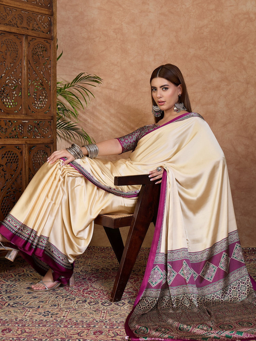 Miranvi Contemporary Semi Modal Saree for Special Occasions