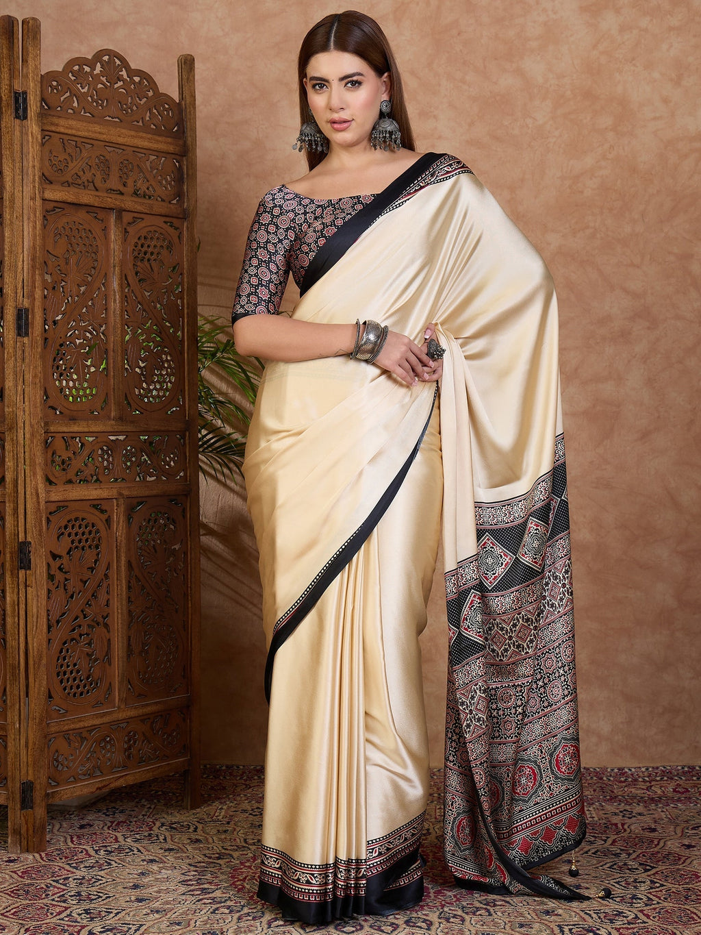 Miranvi Contemporary Semi Modal Saree for Special Occasions