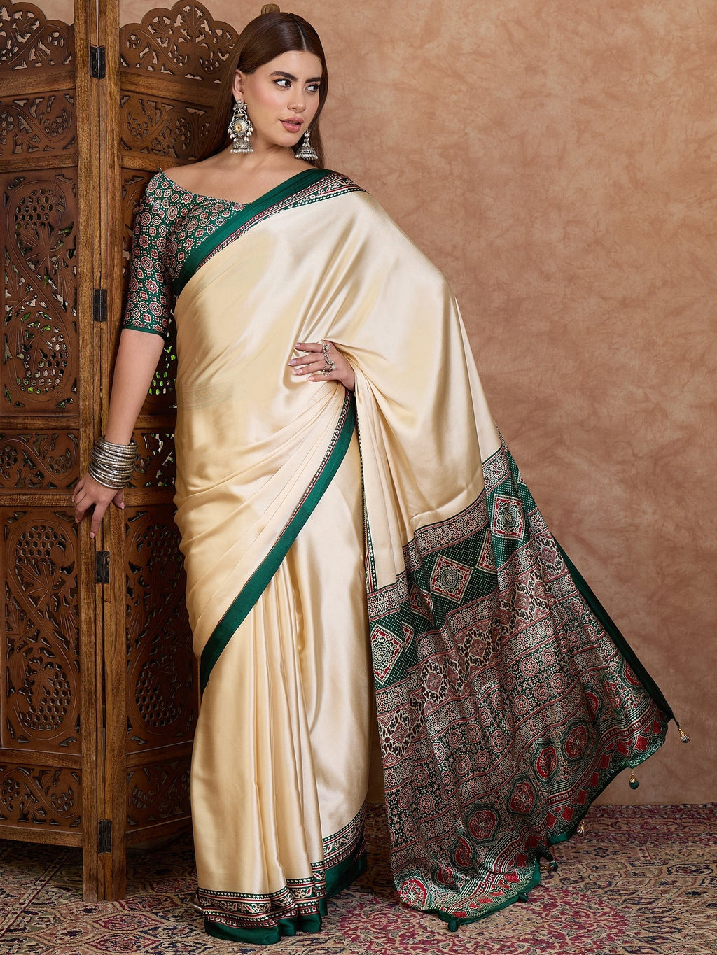 Miranvi Contemporary Semi Modal Saree for Special Occasions