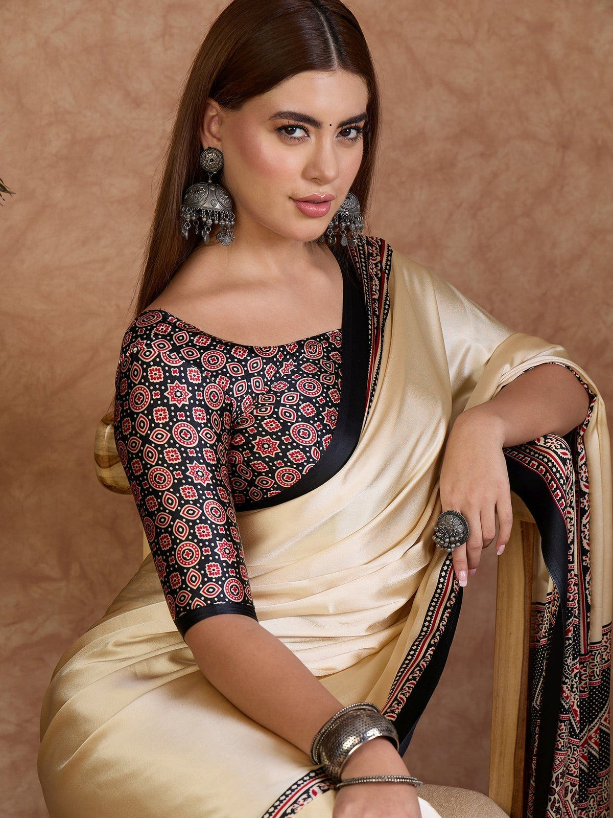 Miranvi Contemporary Semi Modal Saree for Special Occasions