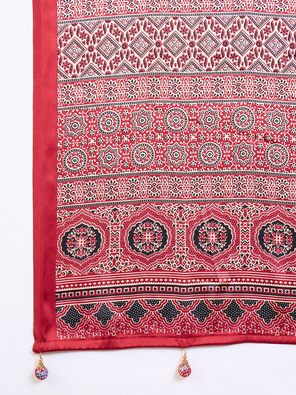 Miranvi Contemporary Semi Modal Saree for Special Occasions