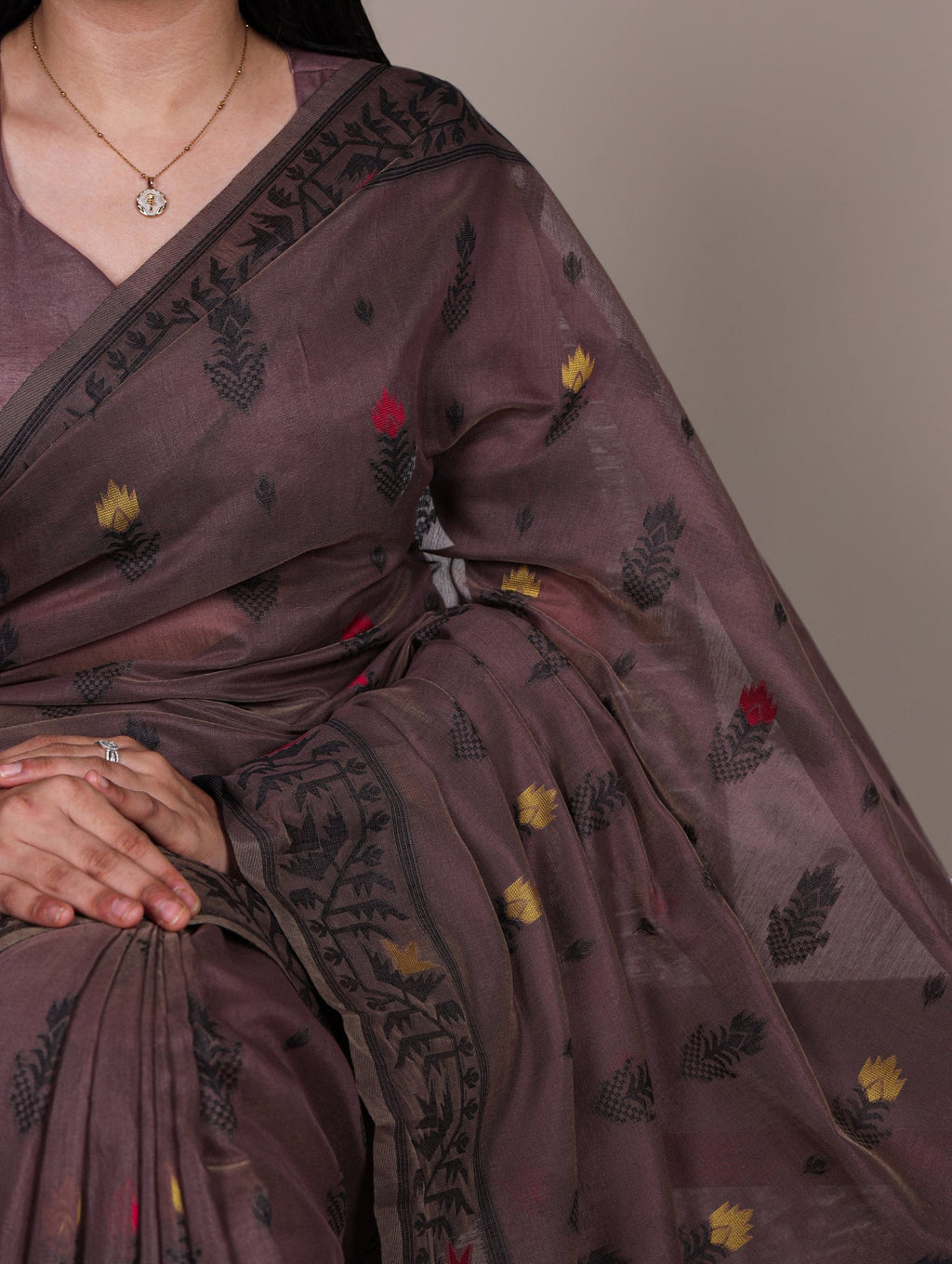 Onion Elegant Poly Cotton Thread-Weaving Saree with Matching Unstitched Blouse � Lightweight Traditional Daily & Festive Wear
