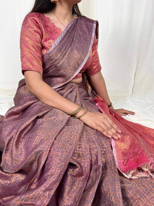 Onion Handwoven Kanchipuram Zari Weaving Saree with Unstitched Blouse Piece