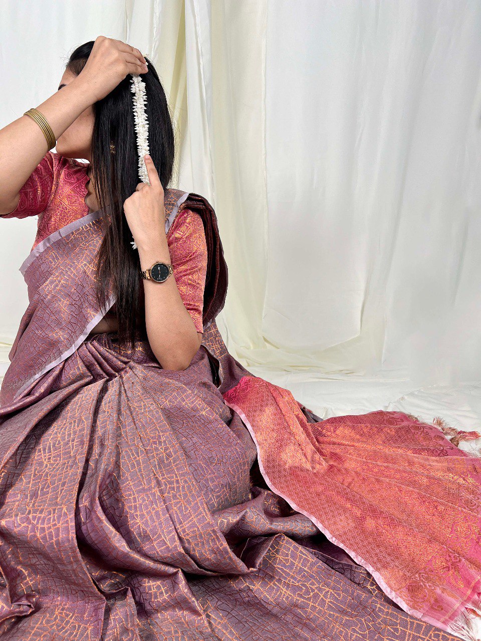 Onion Handwoven Kanchipuram Zari Weaving Saree with Unstitched Blouse Piece