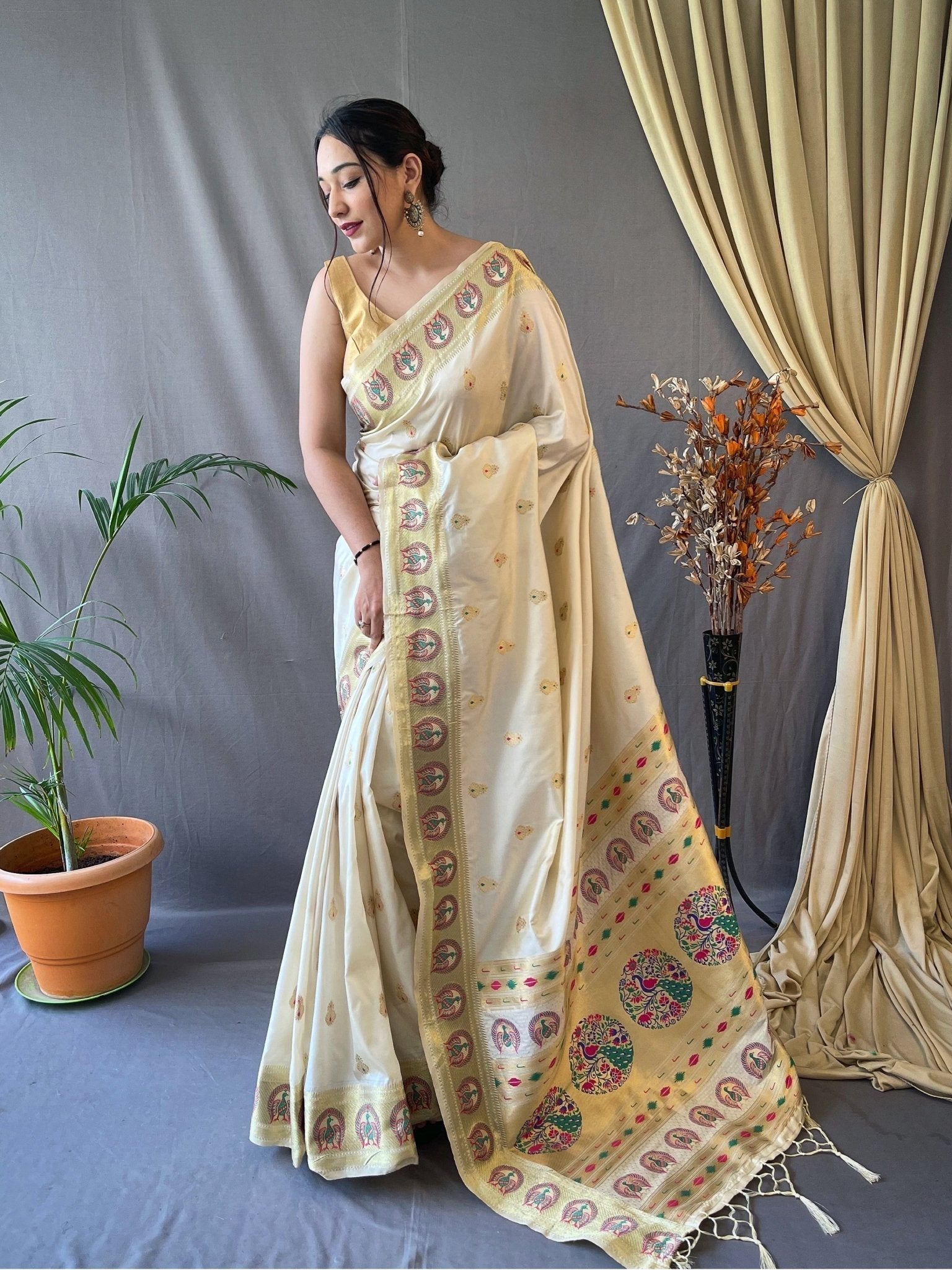 Pastel Ivory Saree in Paithani Silk