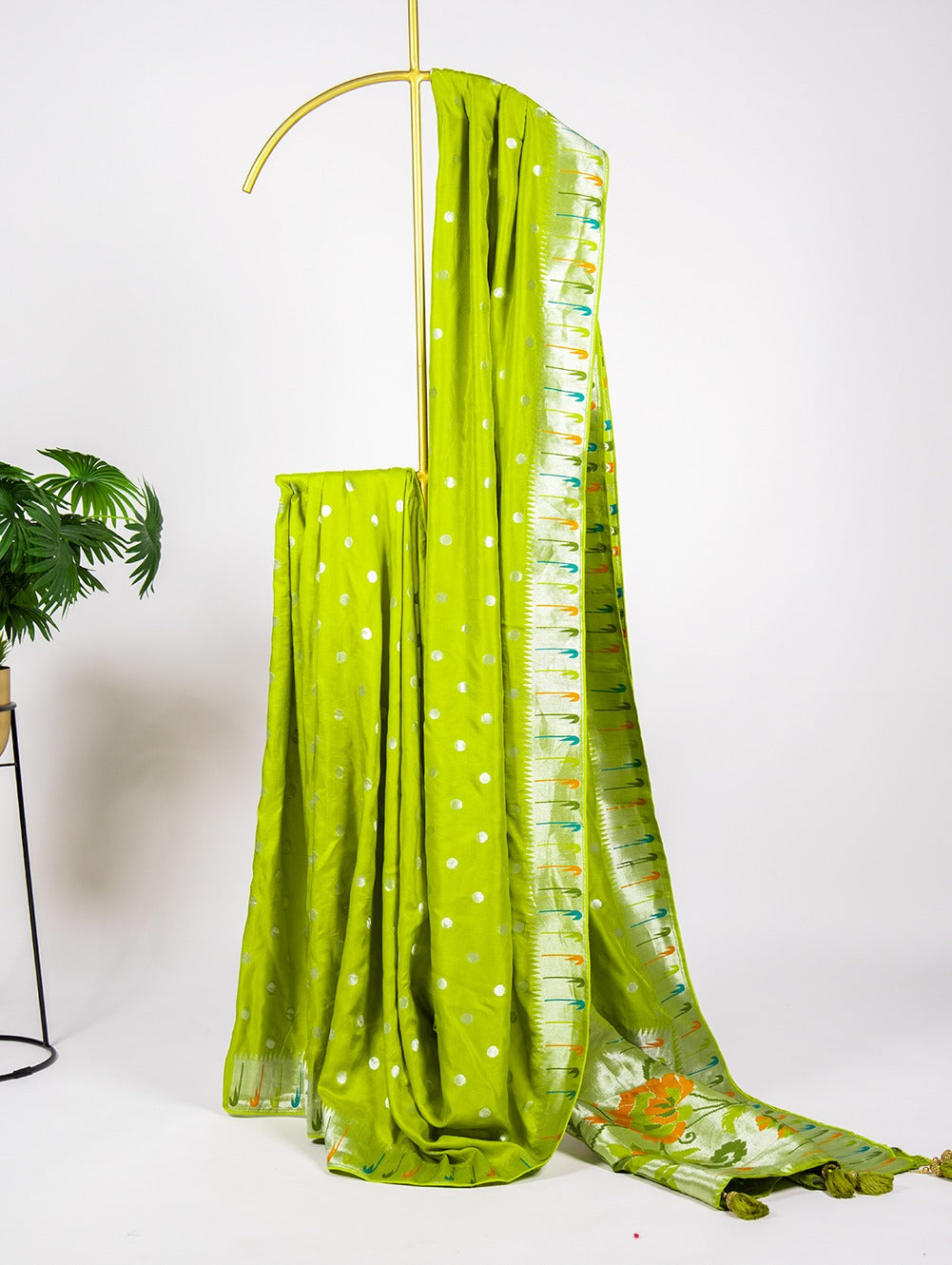 Parrot Color Zari Weaving Work Pure Viscose Saree