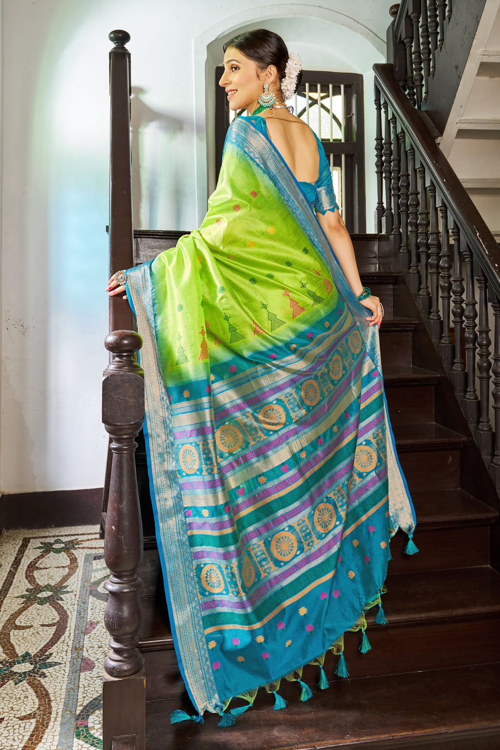 Parrot Elegant Slub Lilan Saree – Luxurious Semi Tussar Silk
