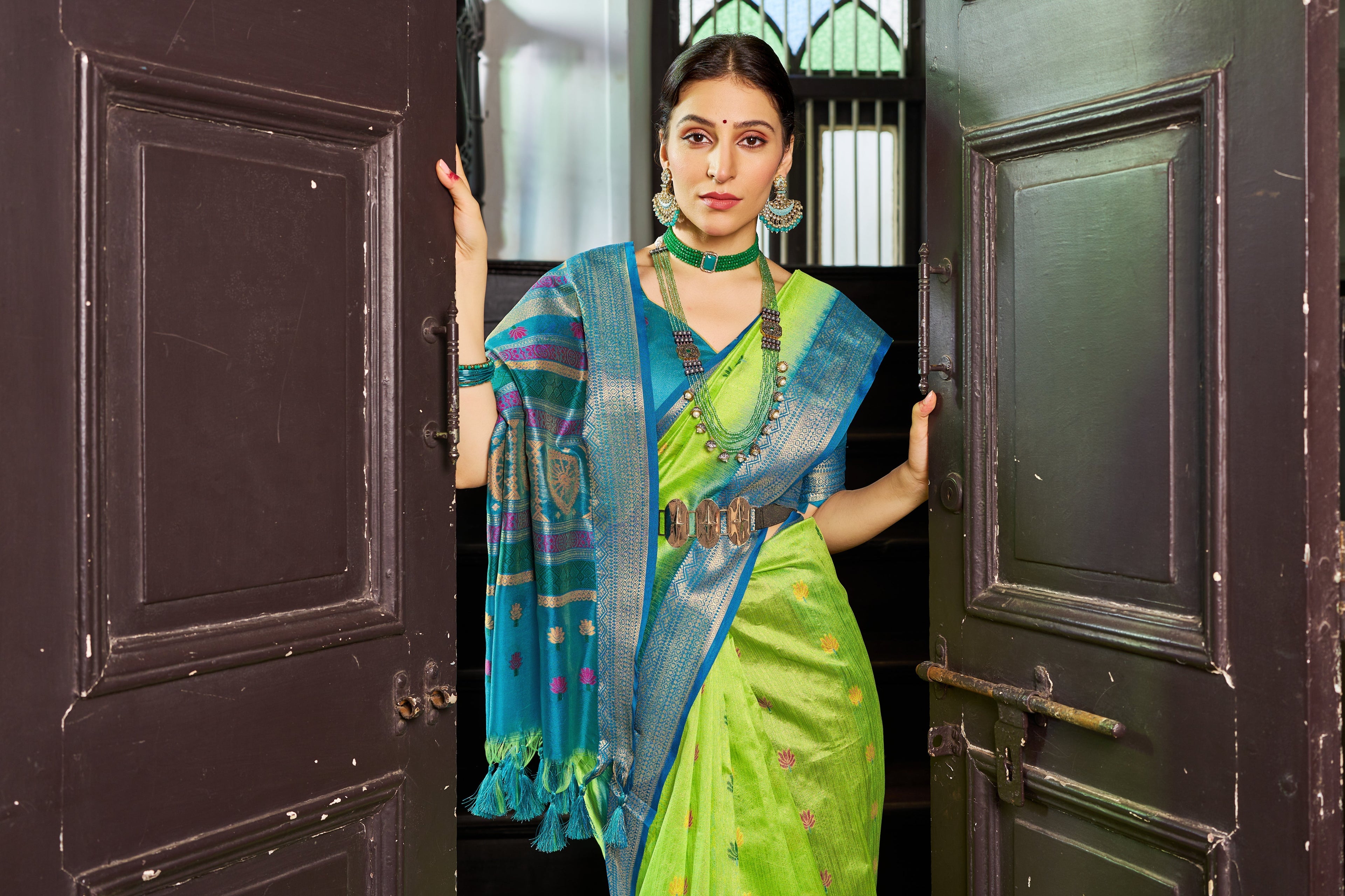 Parrot Elegant Slub Lilan Saree – Luxurious Semi Tussar Silk