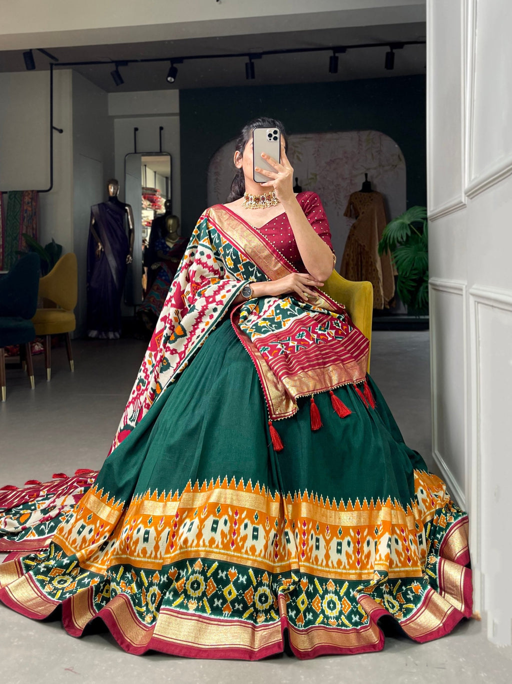 Mediashor Green Patola Lehenga Choli with Banarasi Border & Traditional Printed Dupatta for Women