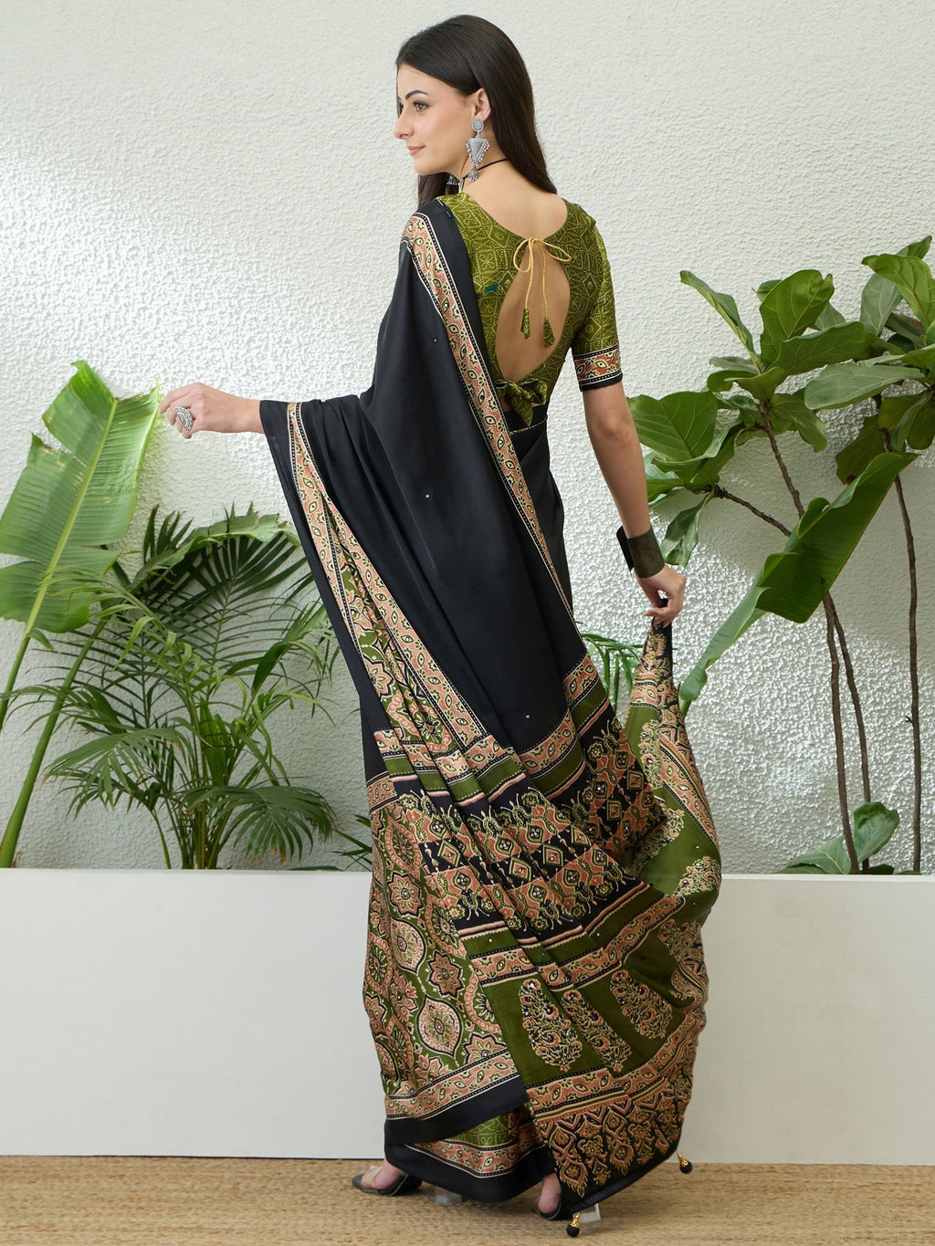 Reyanshi Classic Semi Modal Saree for Traditional Functions