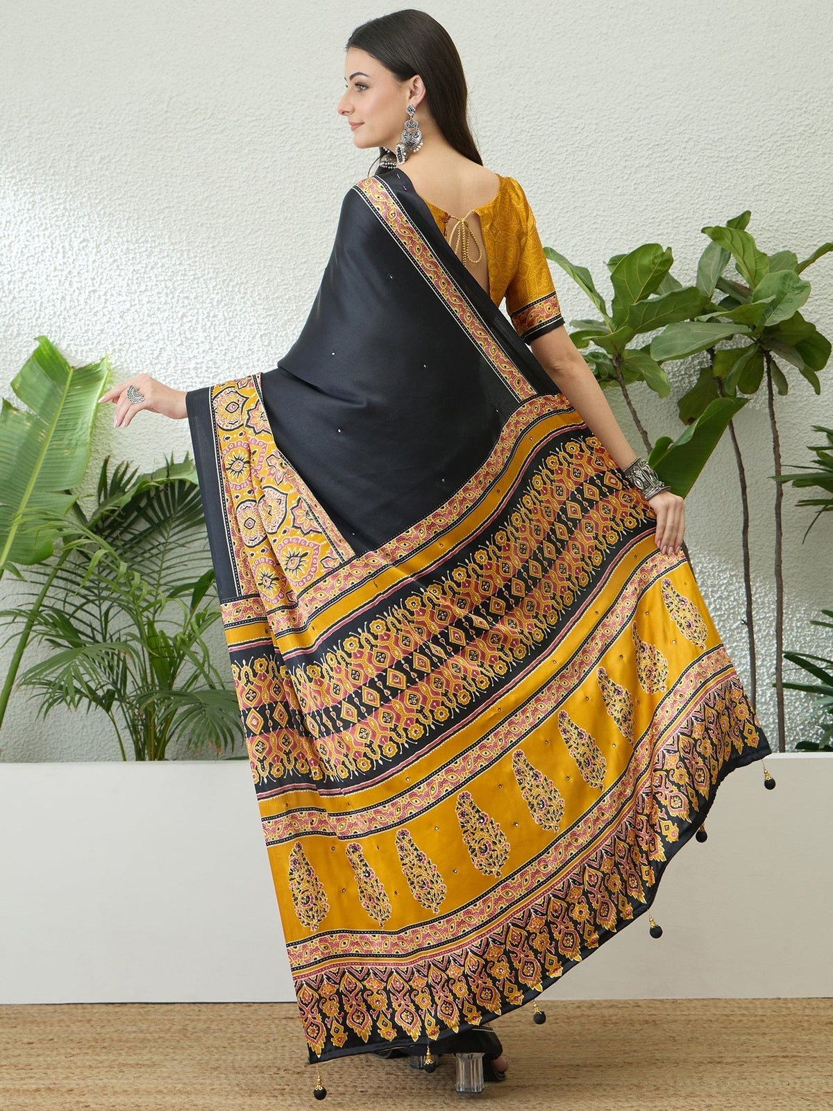 Reyanshi Classic Semi Modal Saree for Traditional Functions