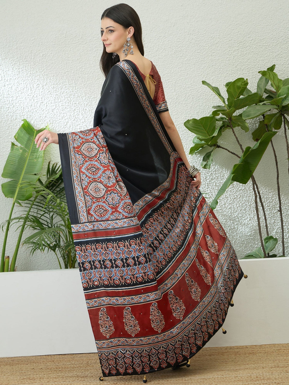 Reyanshi Classic Semi Modal Saree for Traditional Functions