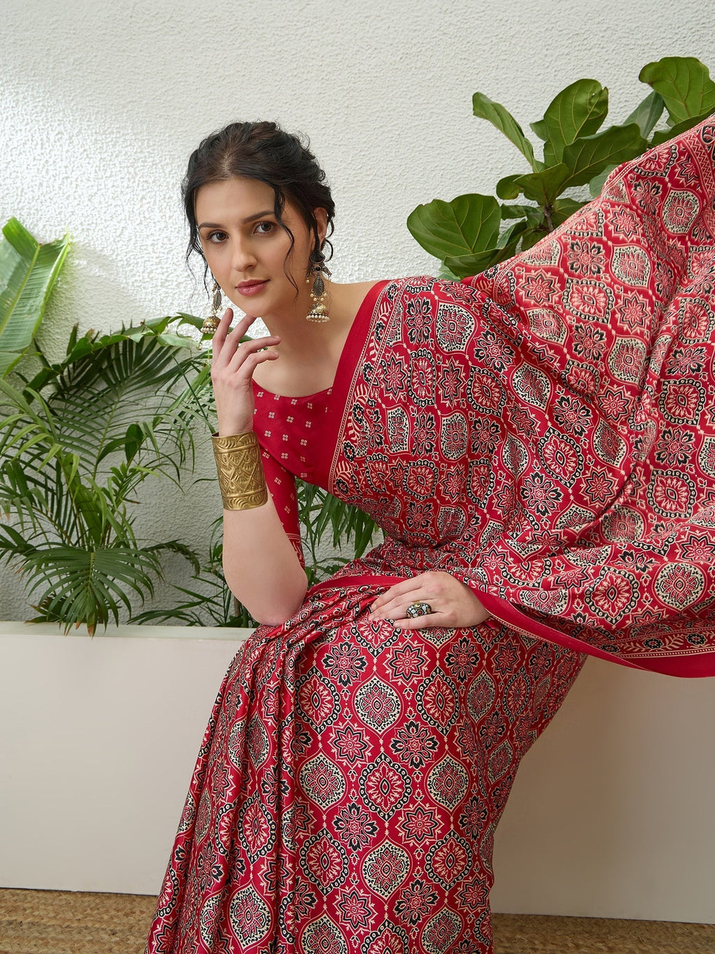 Vritara Graceful Semi Modal Saree for Ethnic Celebrations
