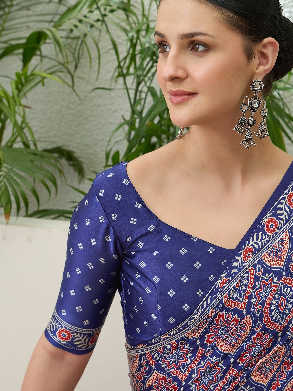 Vritara Graceful Semi Modal Saree for Ethnic Celebrations