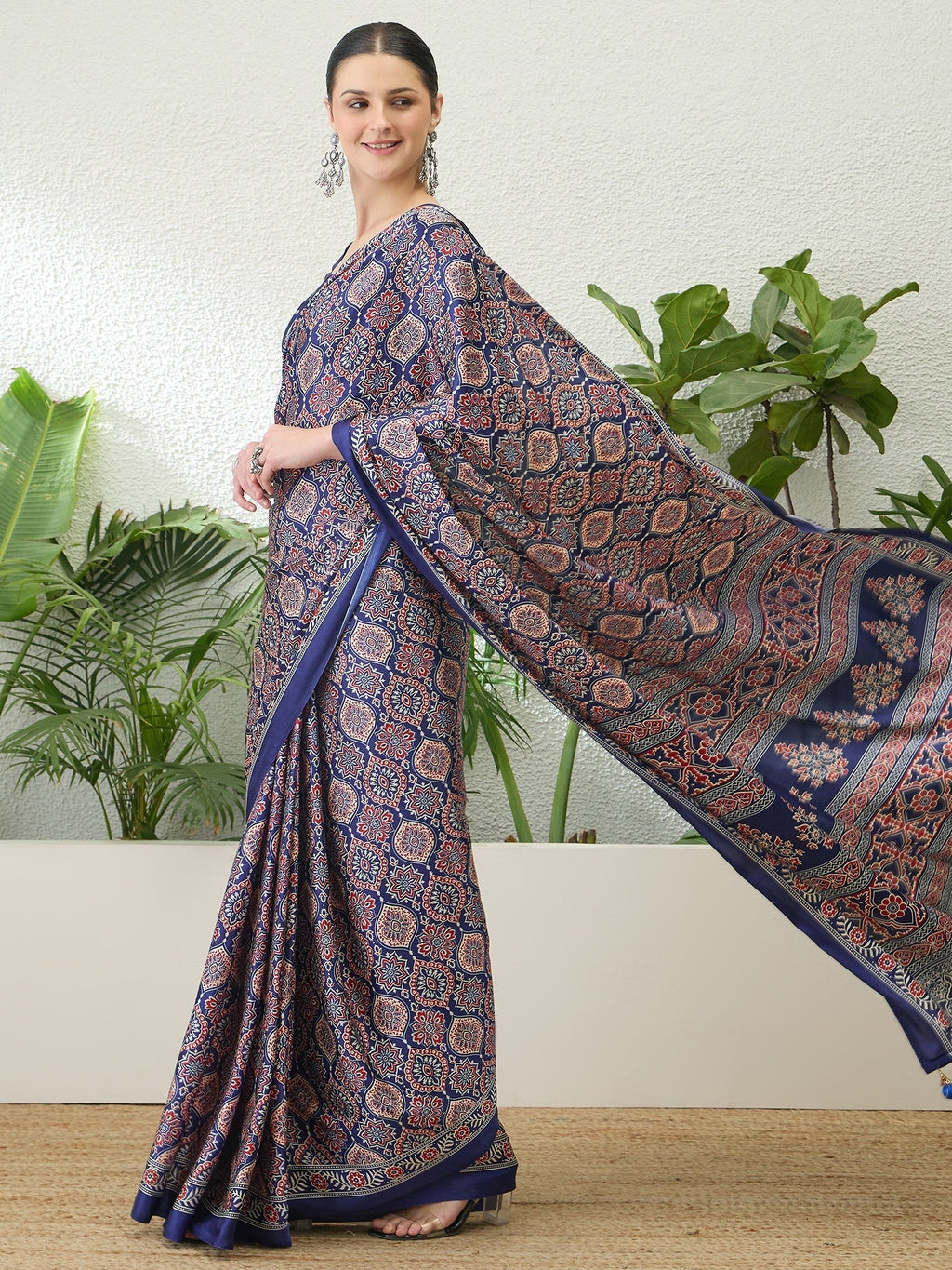 Vritara Graceful Semi Modal Saree for Ethnic Celebrations