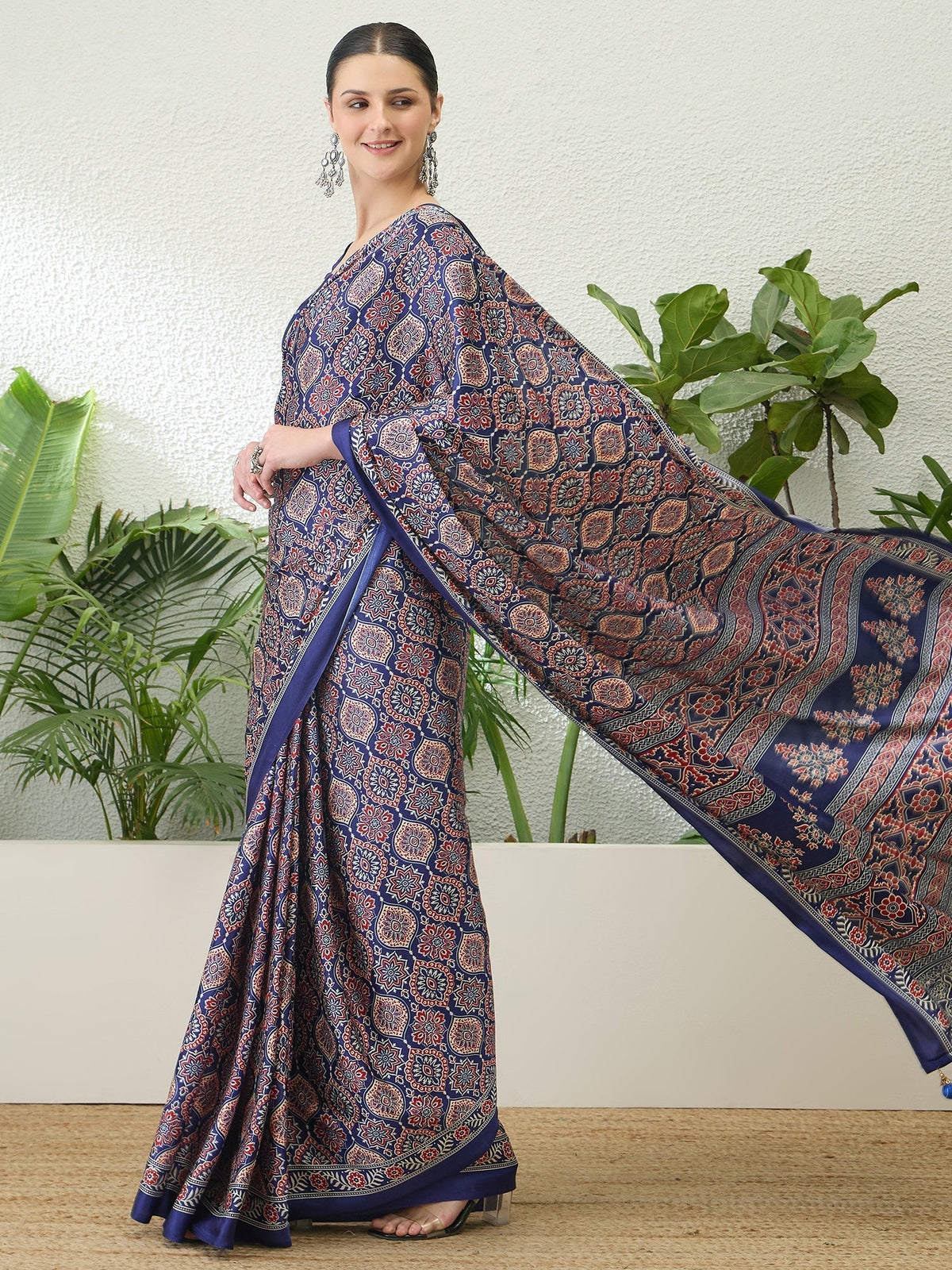 Vritara Graceful Semi Modal Saree for Ethnic Celebrations