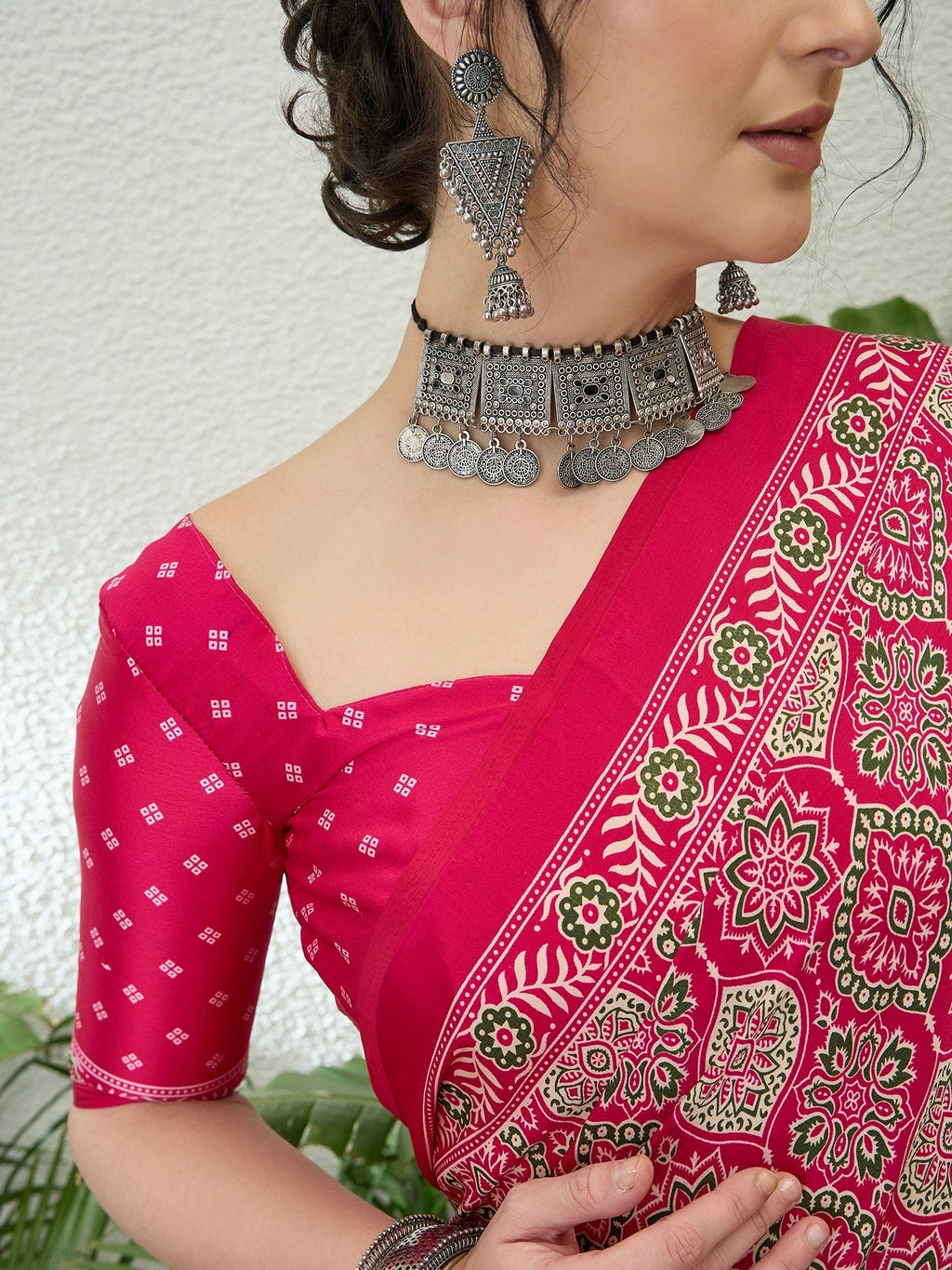 Vritara Graceful Semi Modal Saree for Ethnic Celebrations